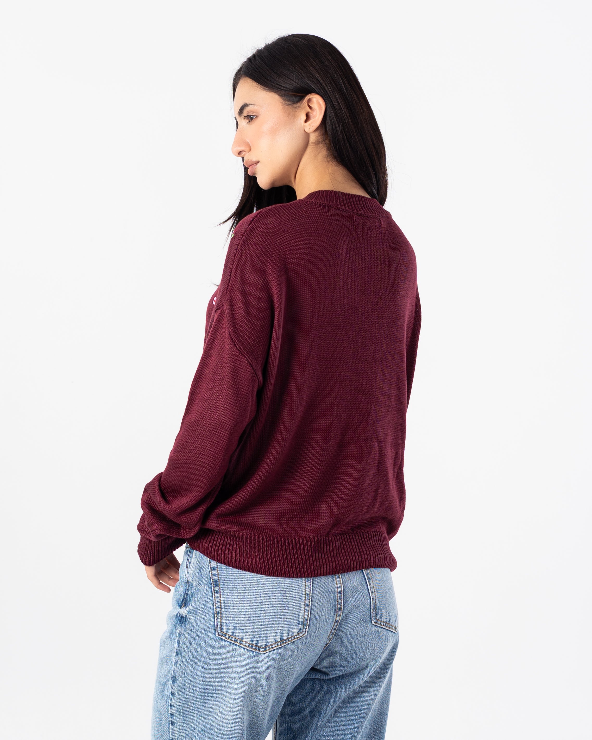 بلوزة محبوكة - تطريز زهور صغير