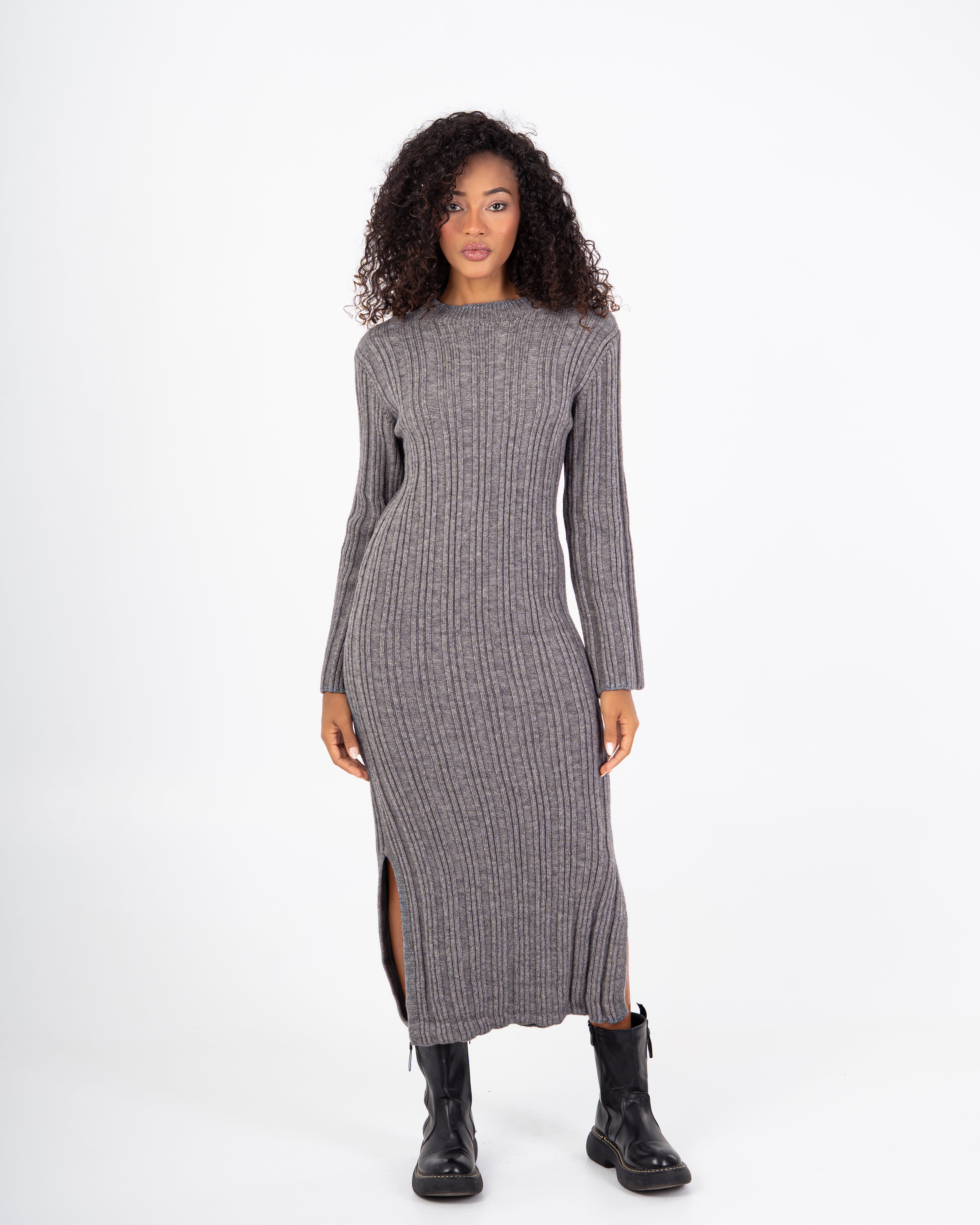 فستان محبوك - بفتحة جانبية (رقبة مضلعة)