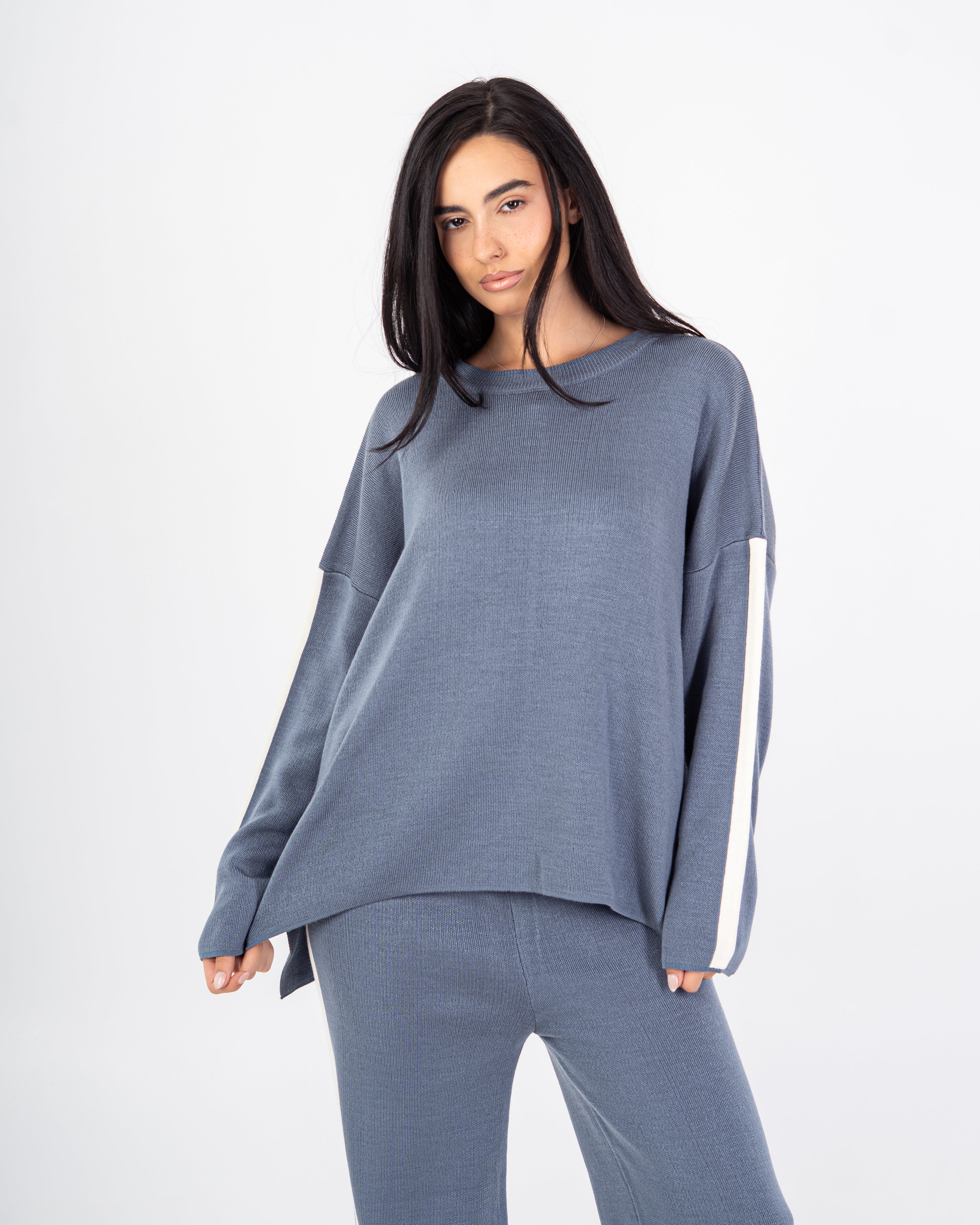 Knitwear Suit – Stripe On Sleeves