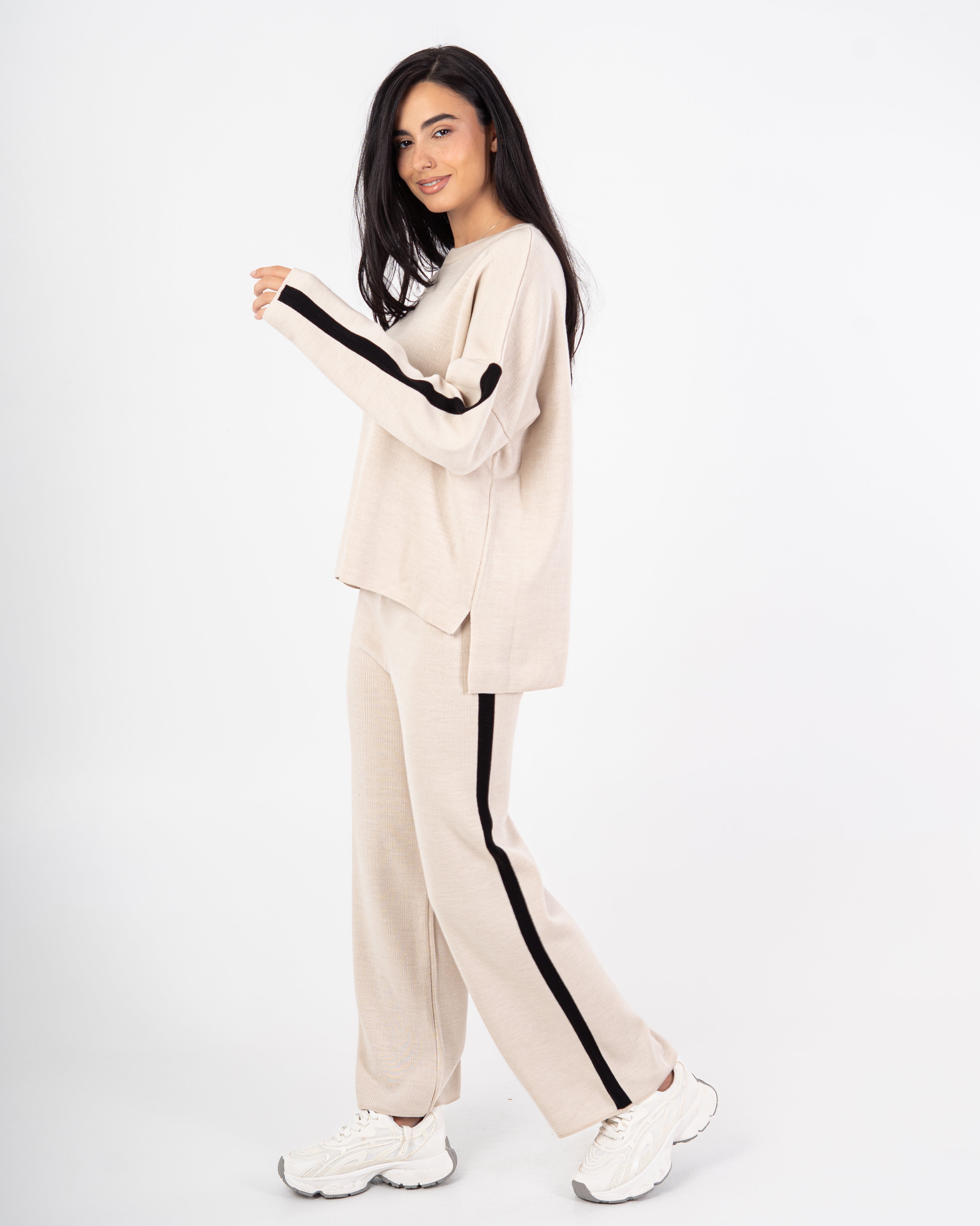 Knitwear Suit – Stripe On Sleeves
