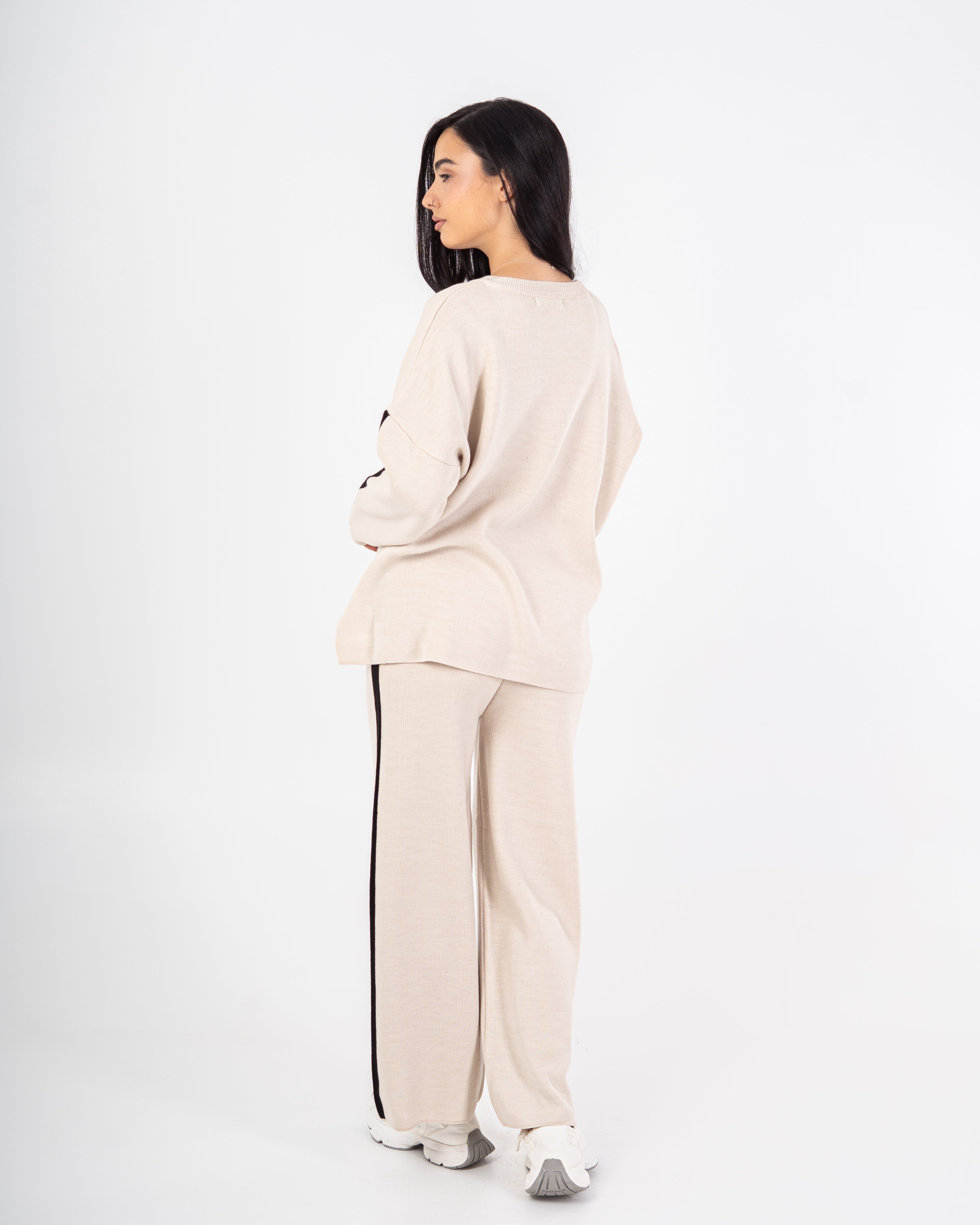 Knitwear Suit – Stripe On Sleeves