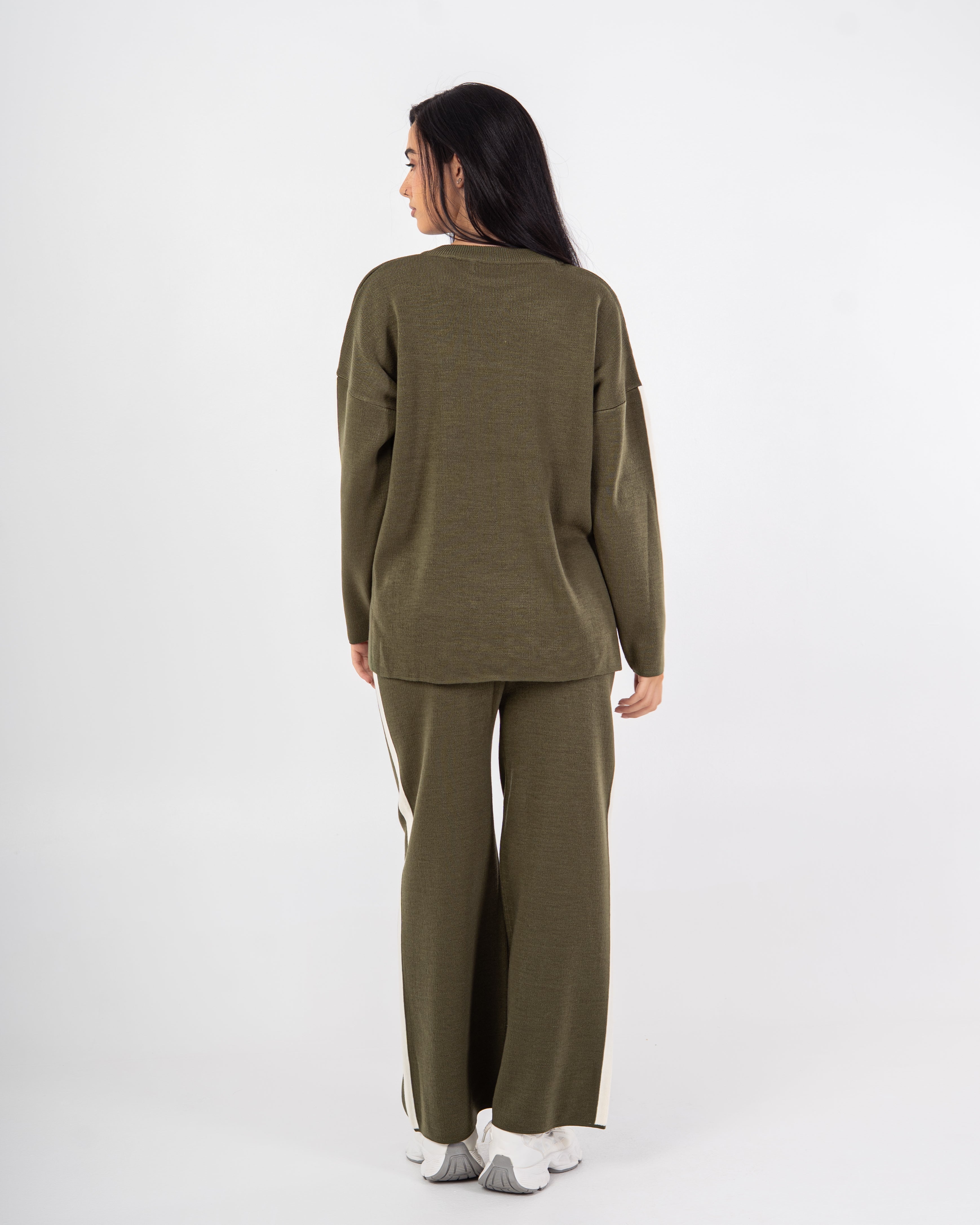 Knitwear Suit – Stripe On Sleeves