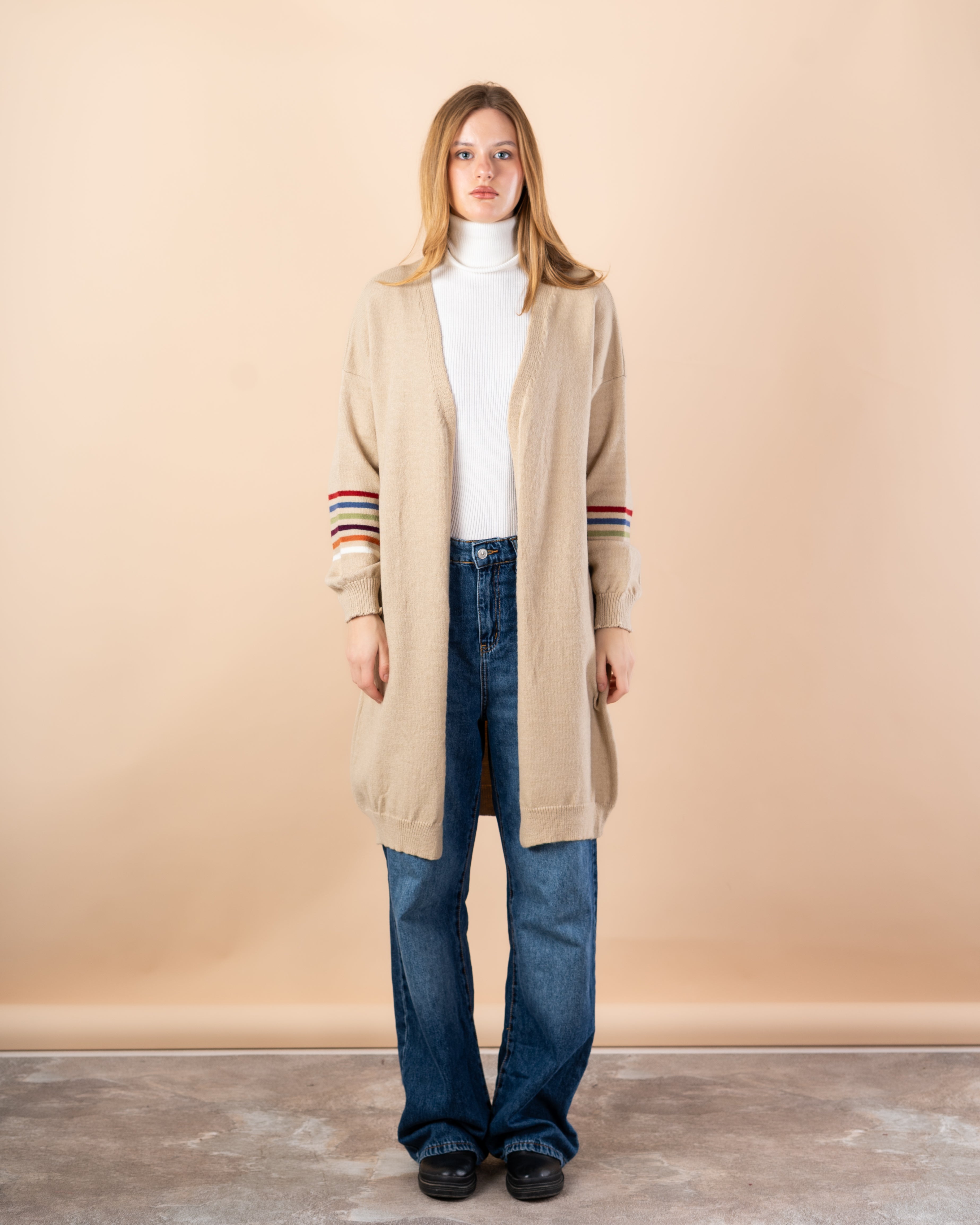 Knitted cardigan in - colors on the sleeves