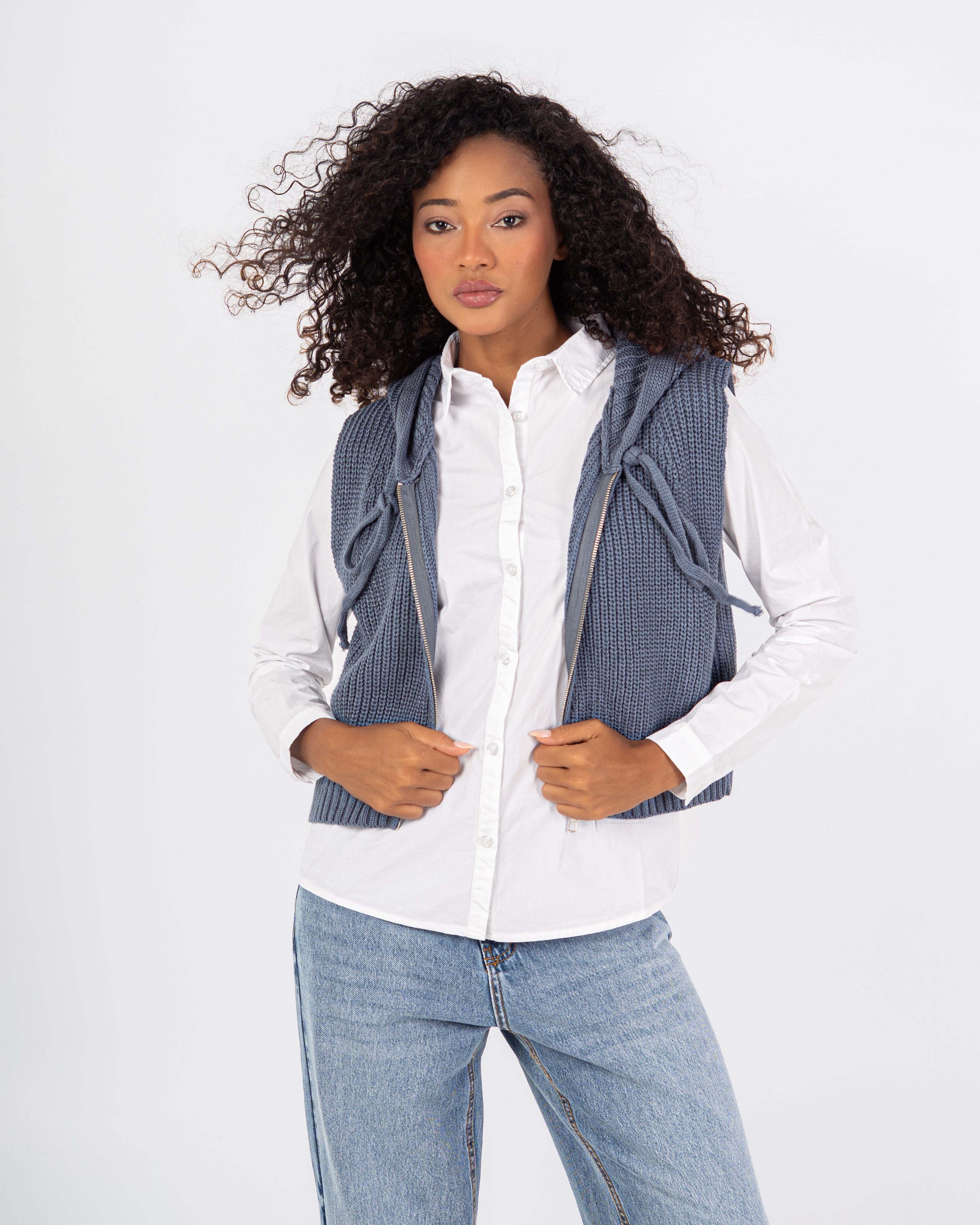 Short Knitwear Vest – Hooded