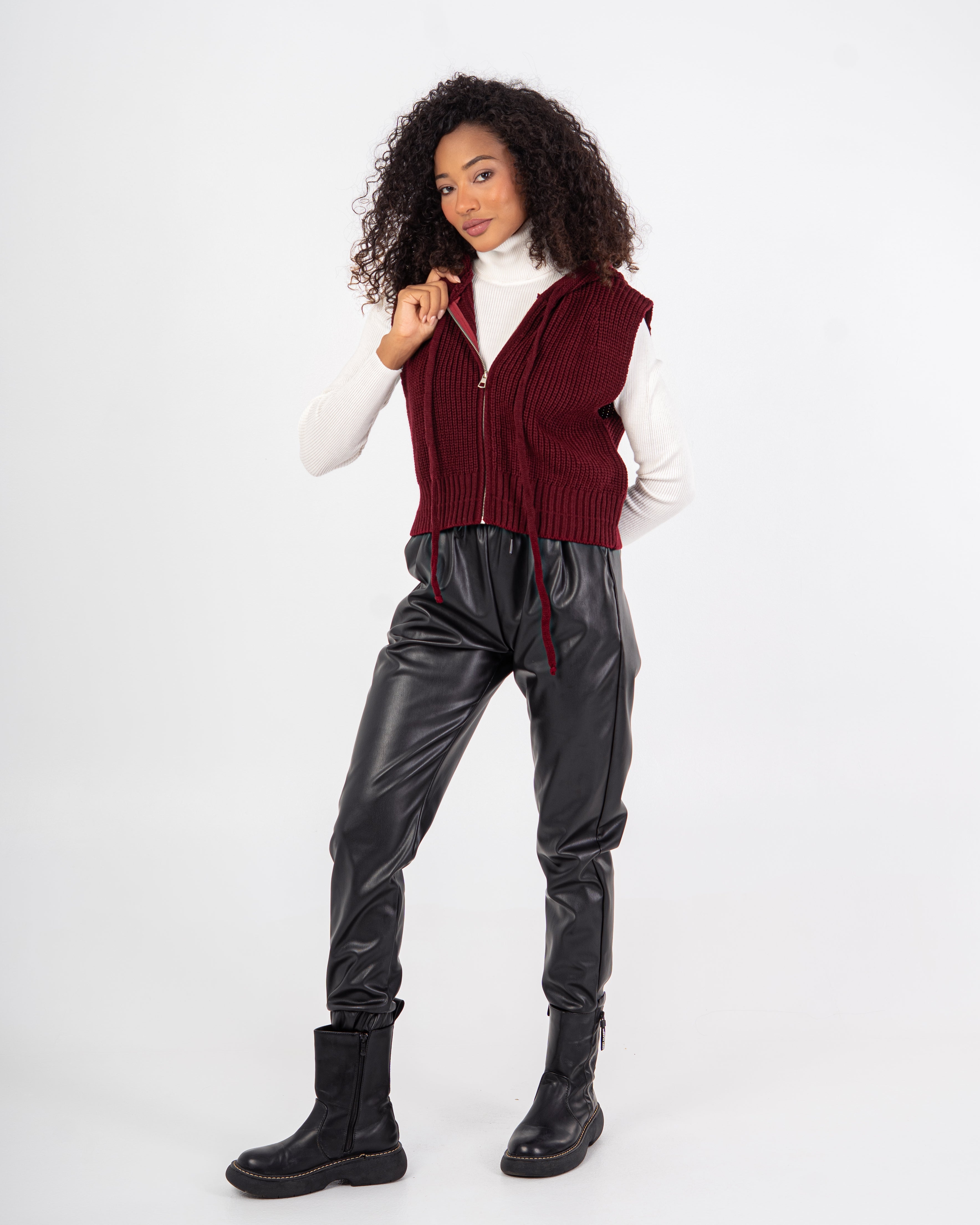 Short Knitwear Vest – Hooded