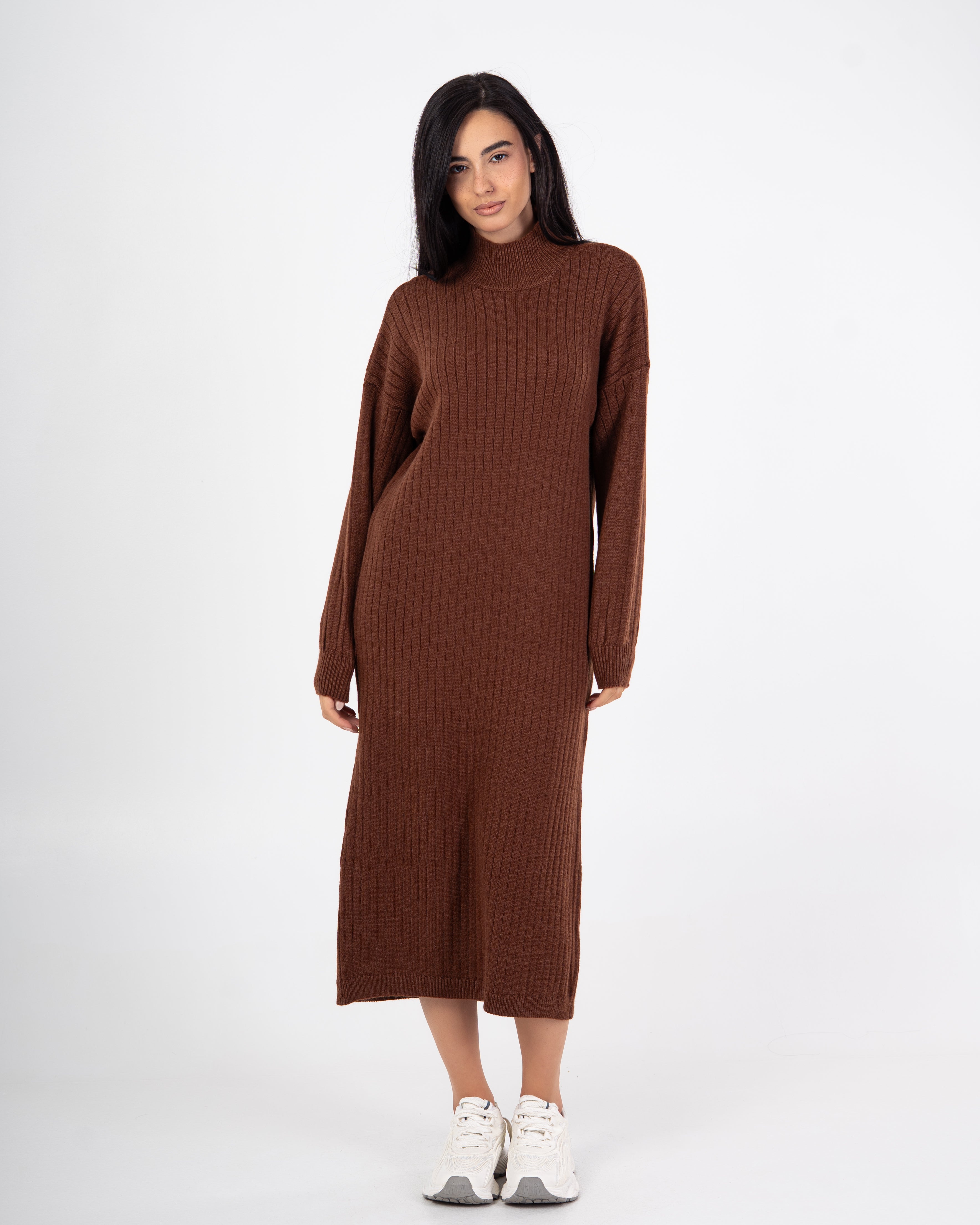 فستان محبوك - مع (رقبة على شكل حرف A)