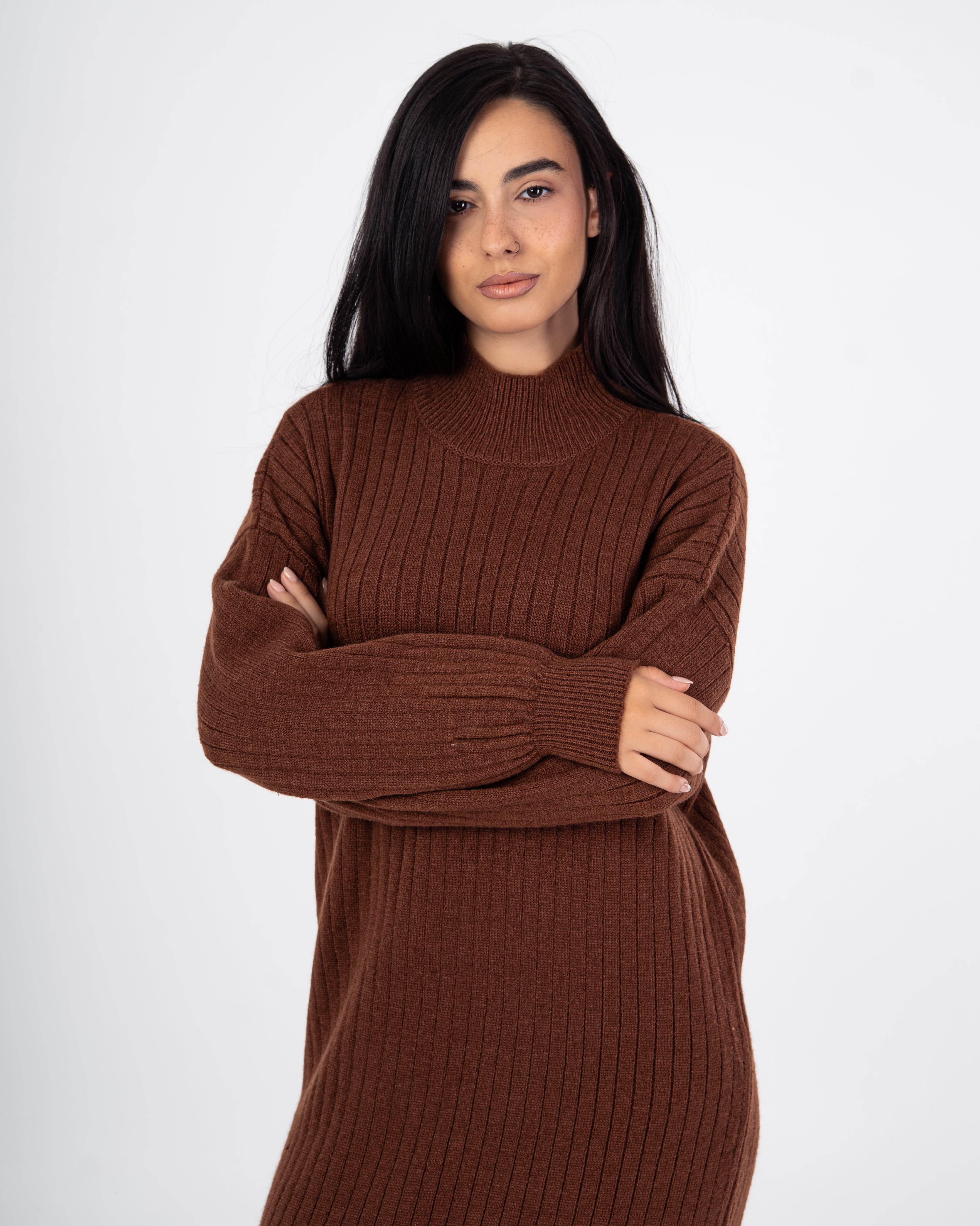 فستان محبوك - مع (رقبة على شكل حرف A)