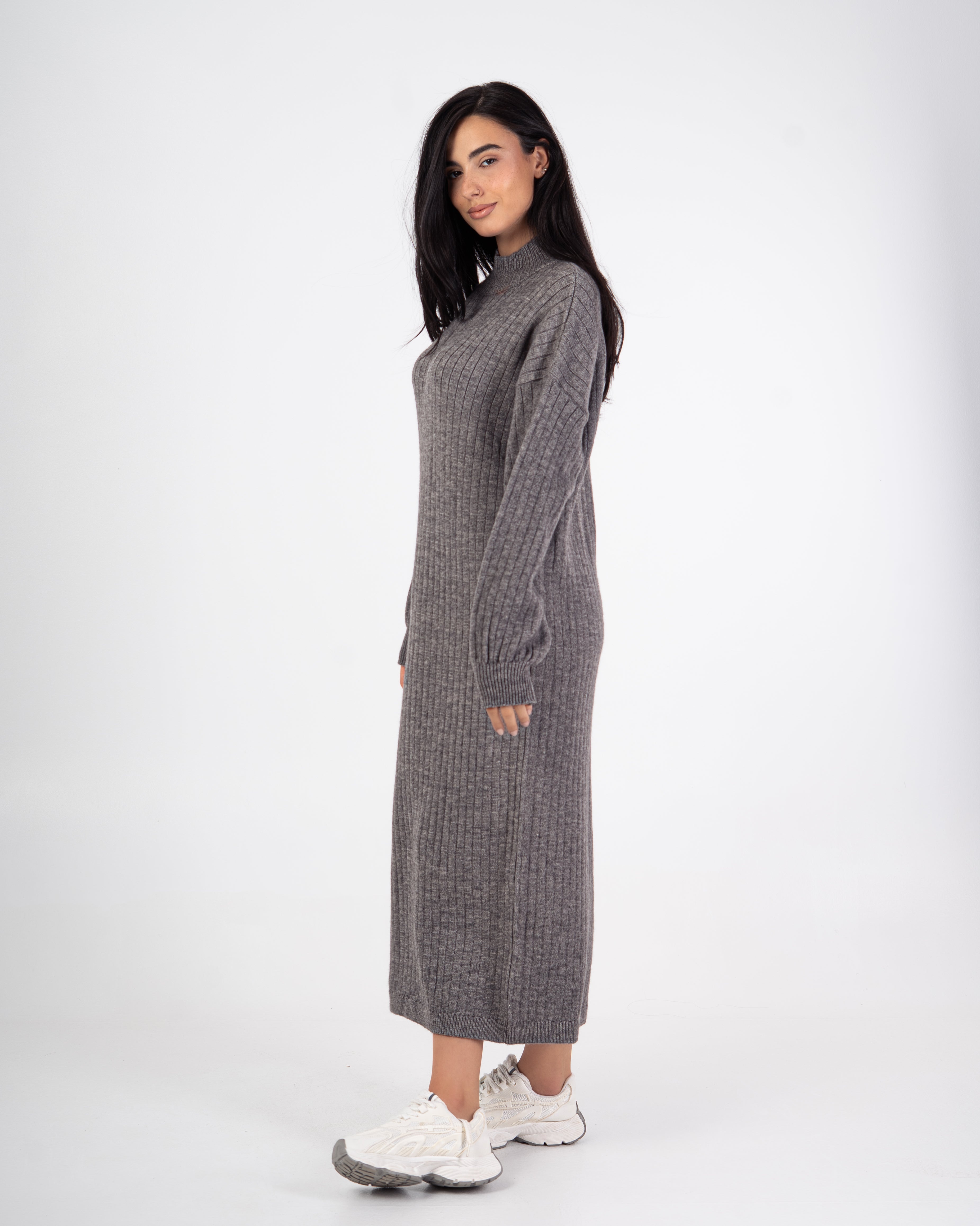 فستان محبوك - مع (رقبة على شكل حرف A)