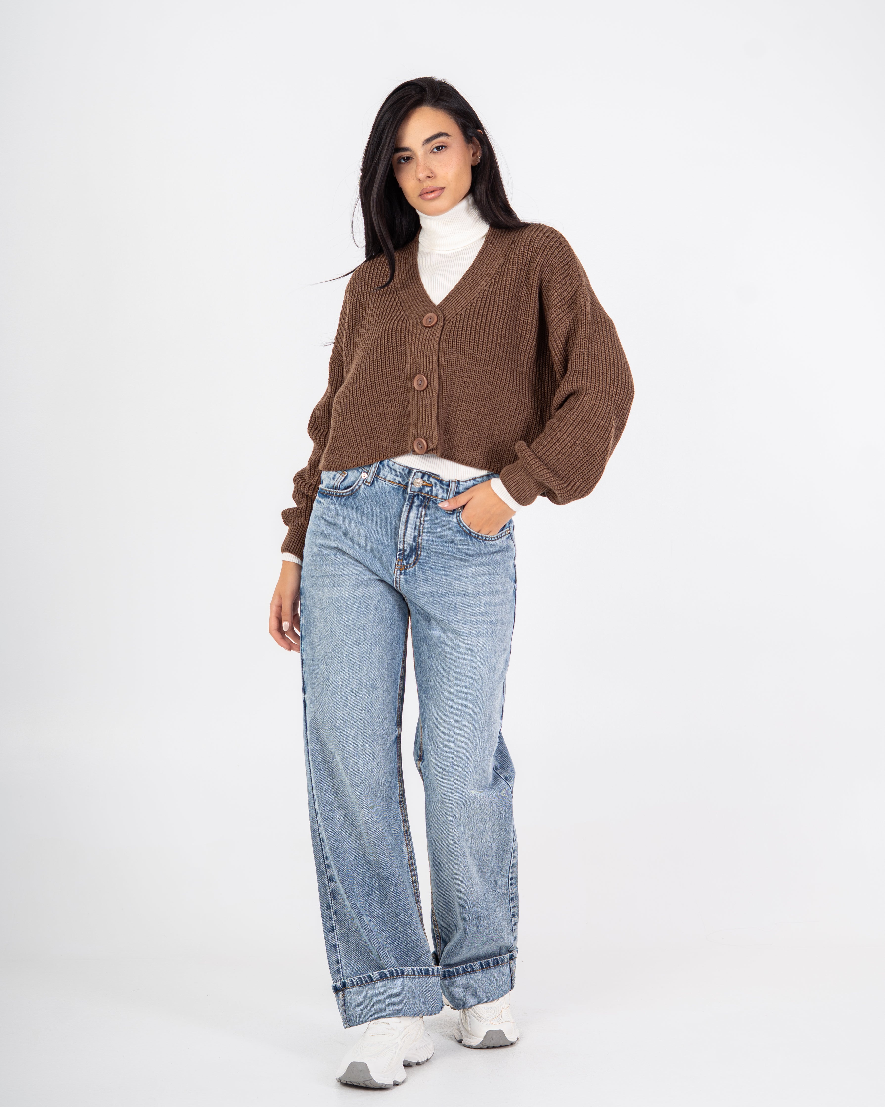 Short Knitwear Cardigan – Three Buttons