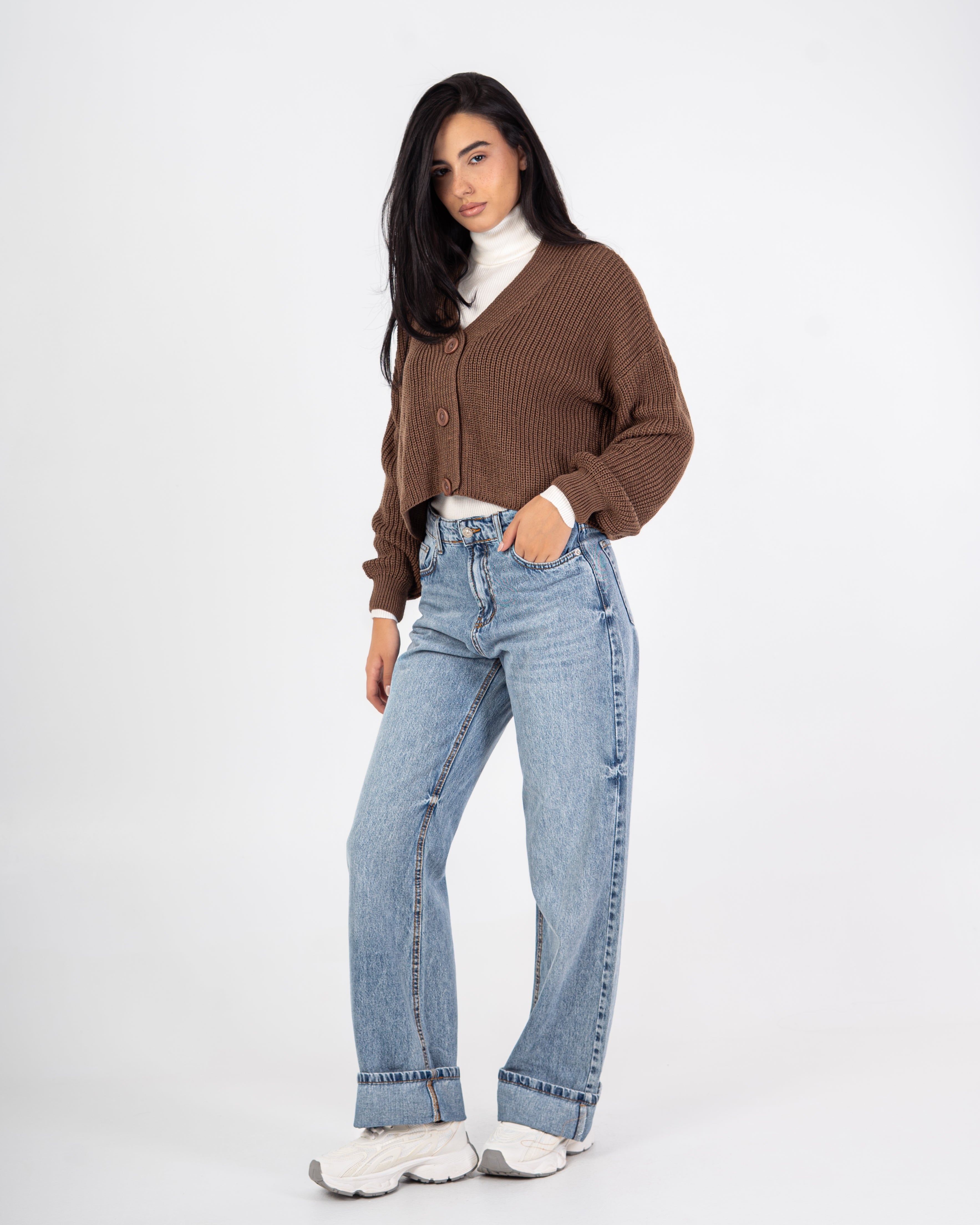 Short Knitwear Cardigan – Three Buttons