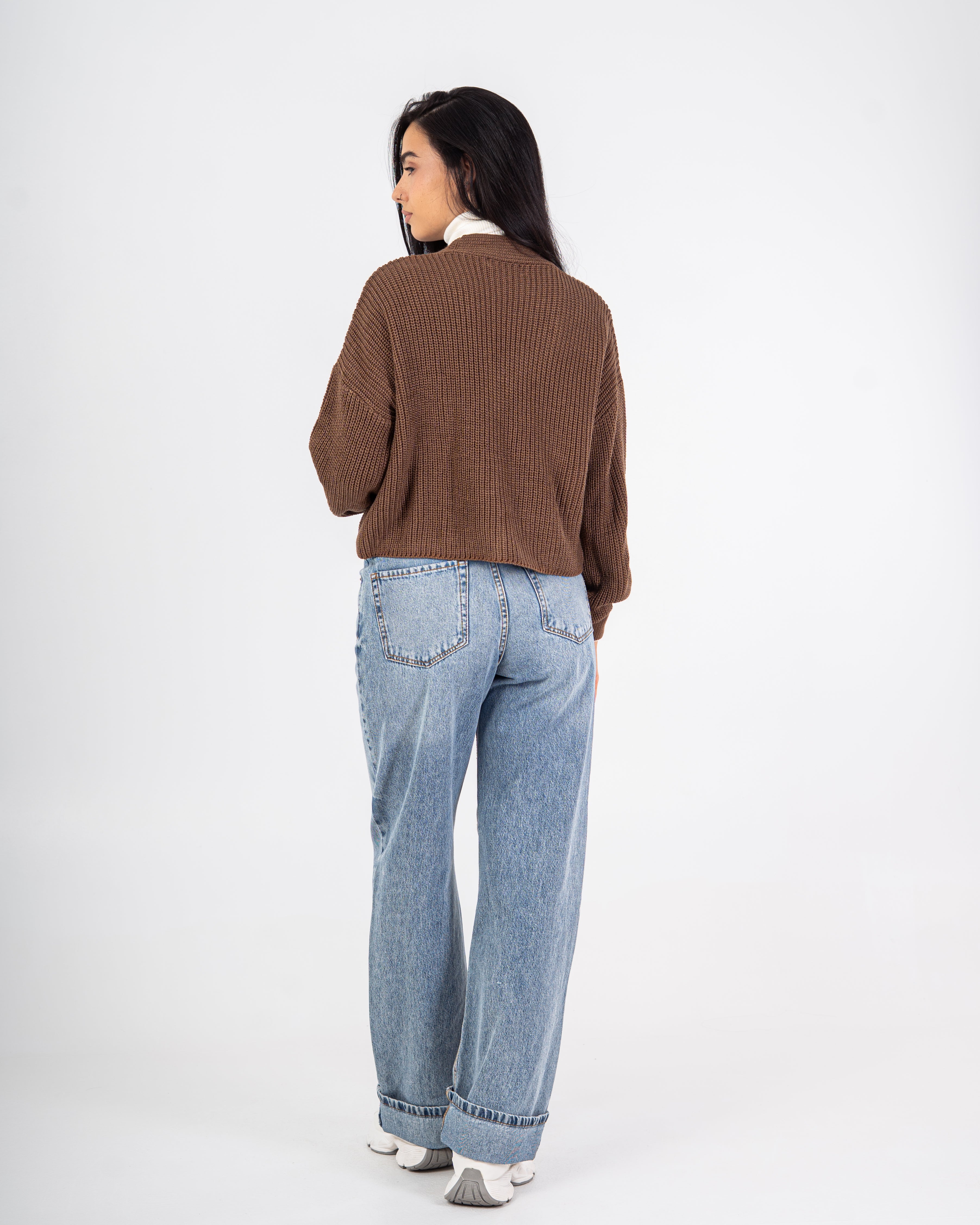 Short Knitwear Cardigan – Three Buttons