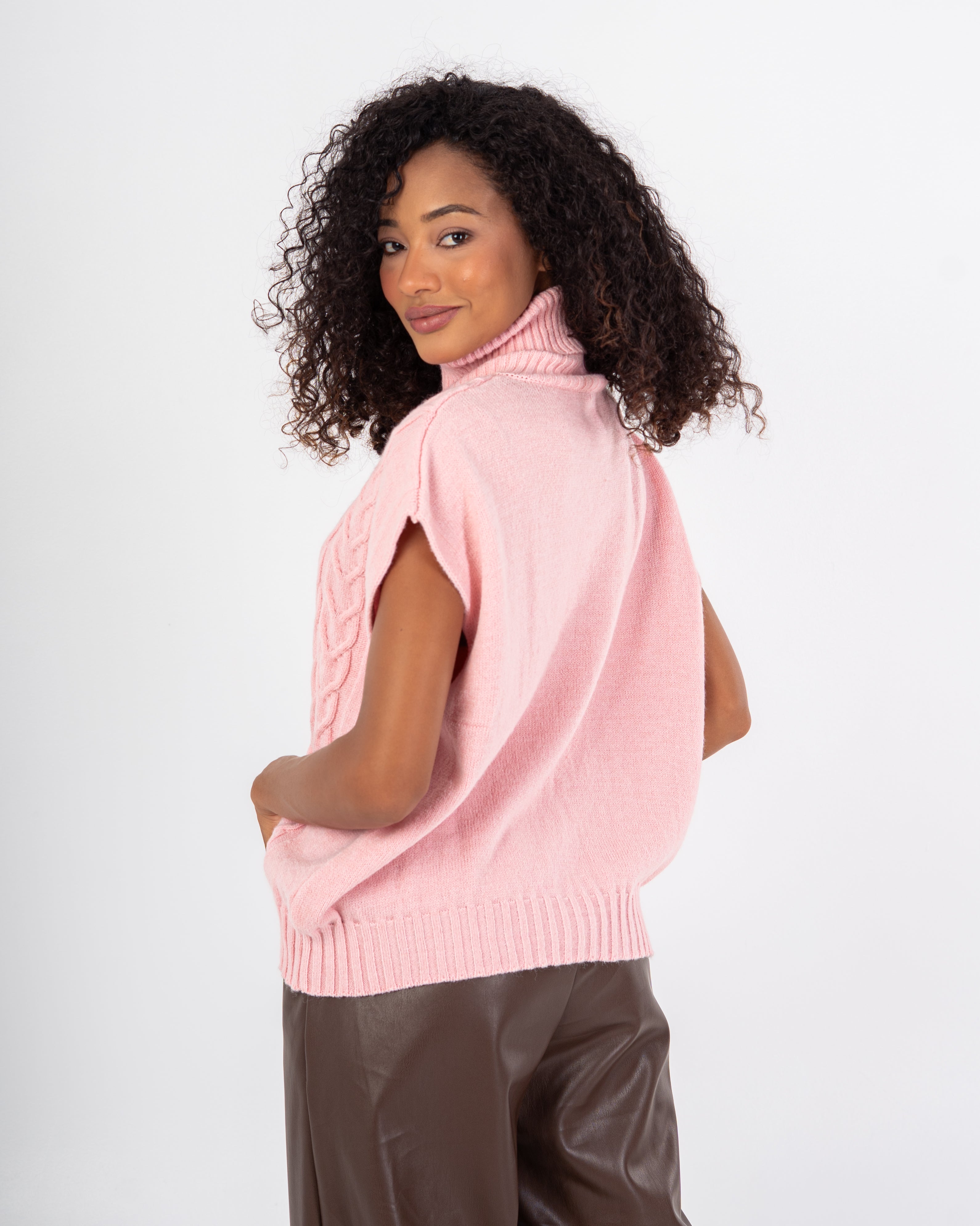 Knitwear Vest – Ribbed Pattern Design