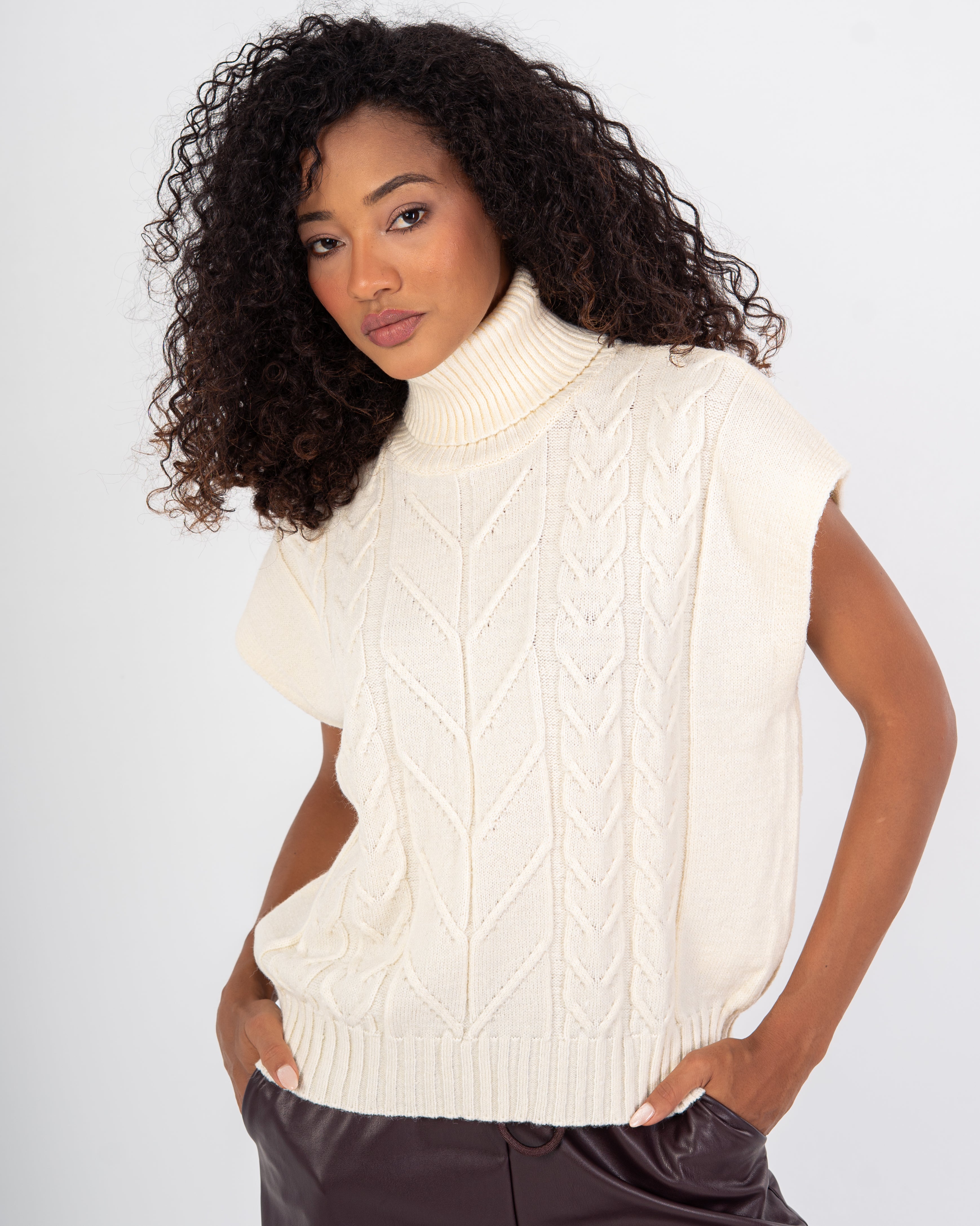 Knitwear Vest – Ribbed Pattern Design