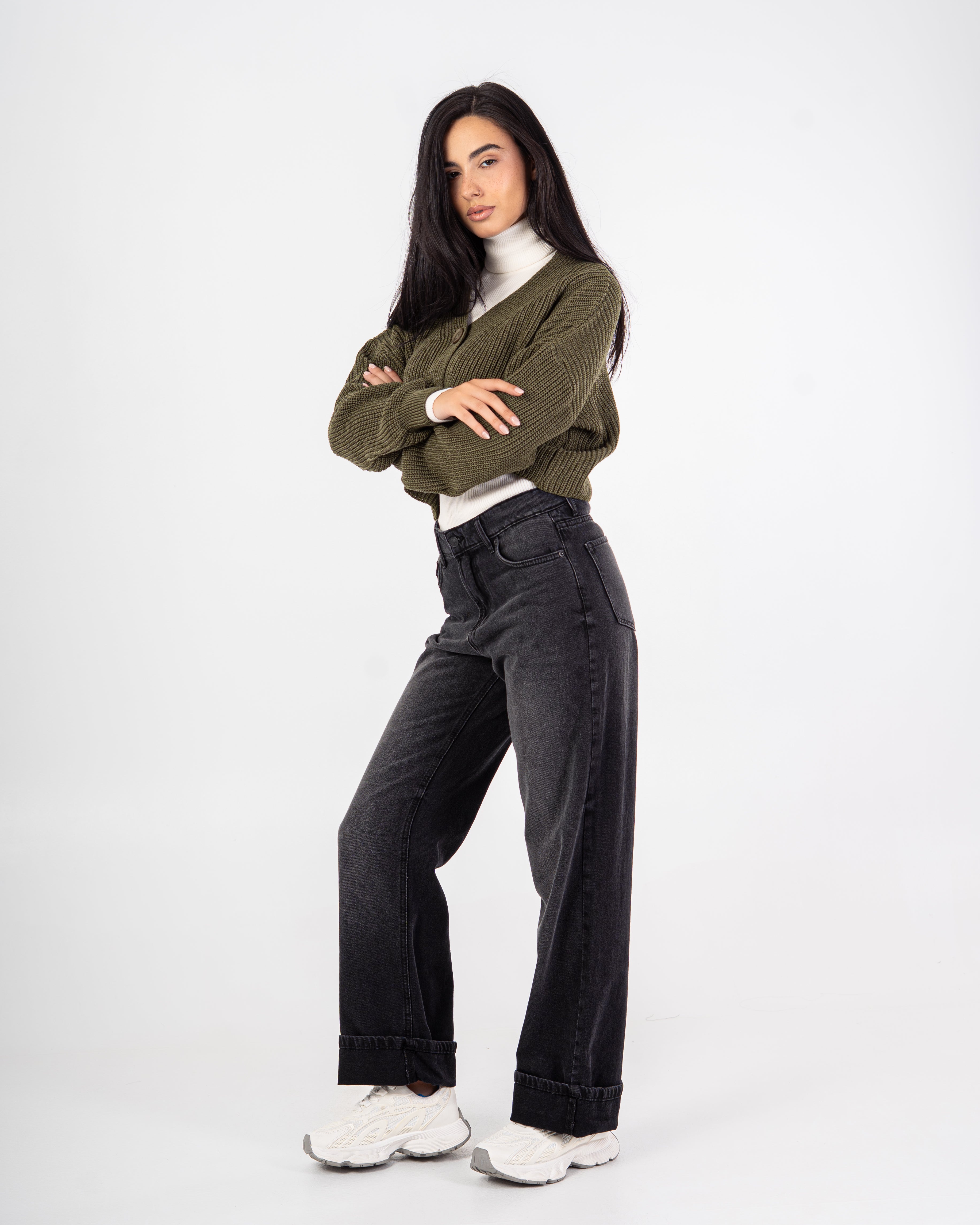 Short Knitwear Cardigan – Three Buttons