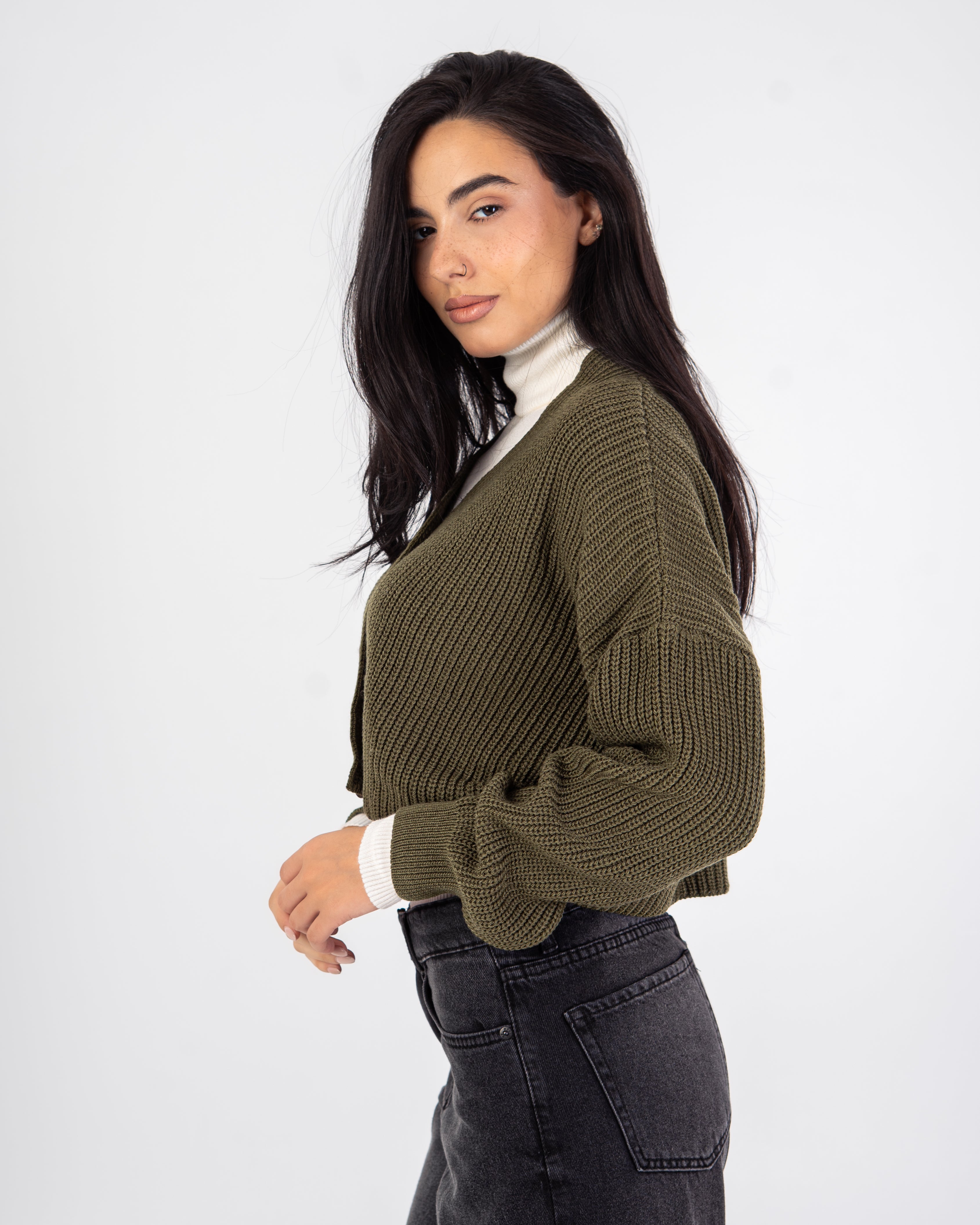 Short Knitwear Cardigan – Three Buttons