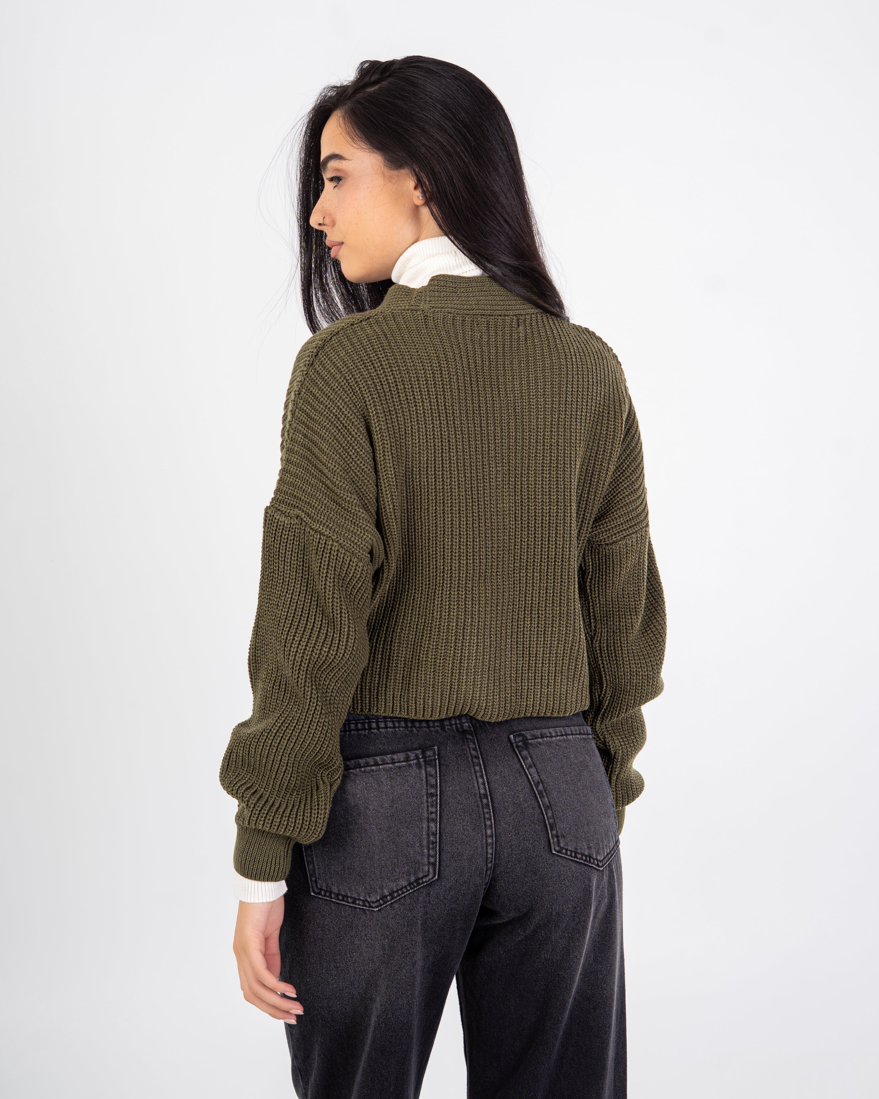 Short Knitwear Cardigan – Three Buttons