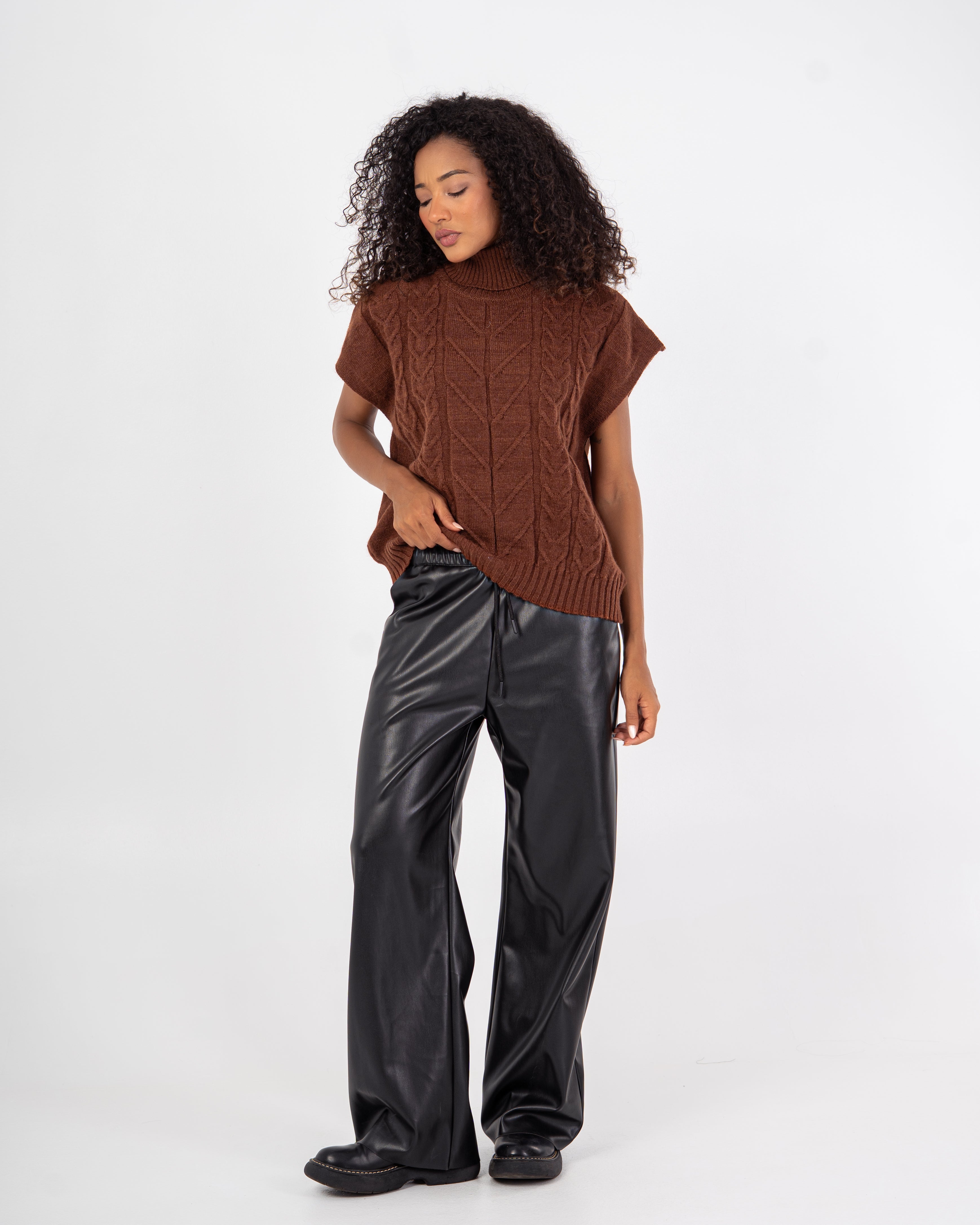 Knitwear Vest – Ribbed Pattern Design