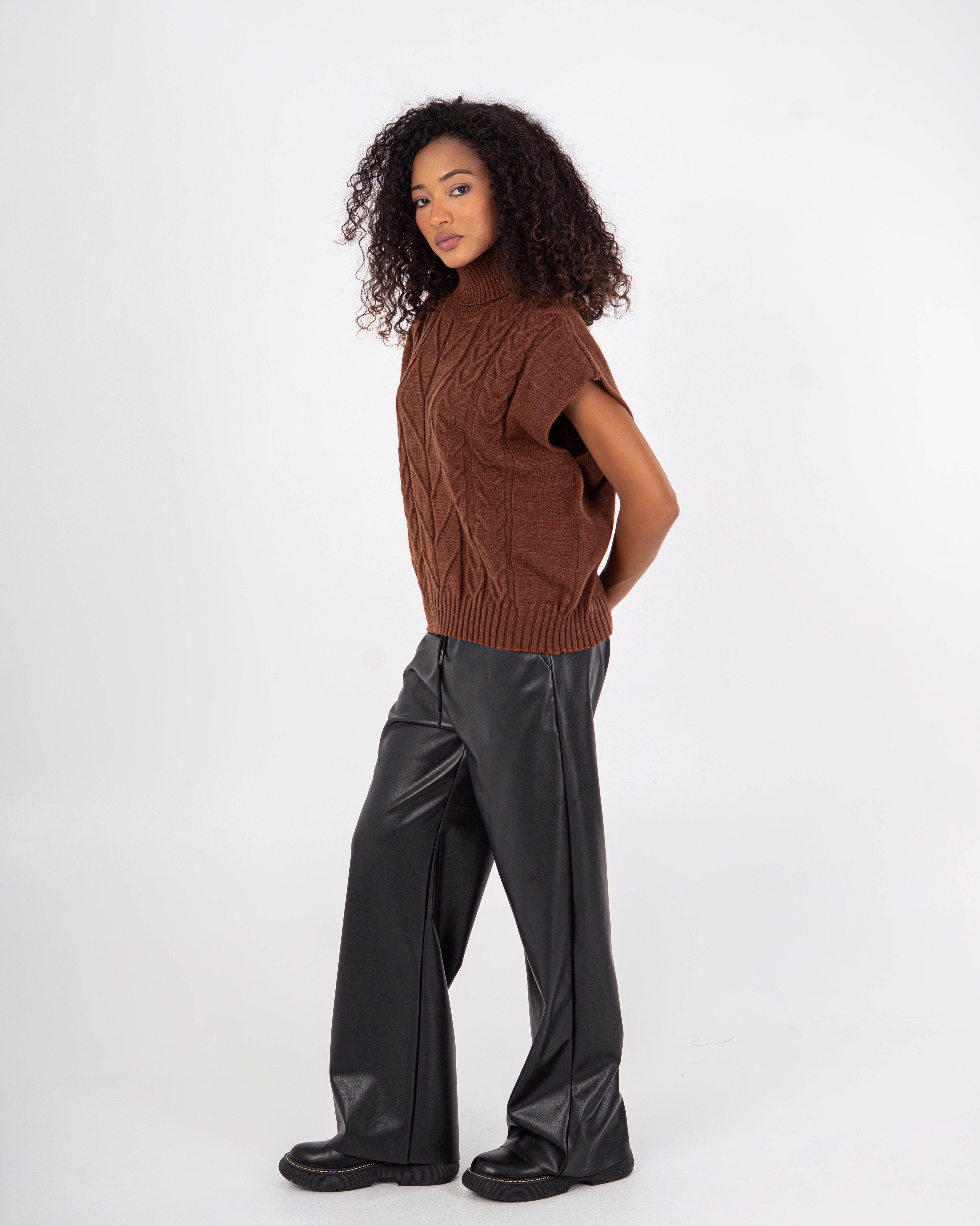 Knitwear Vest – Ribbed Pattern Design