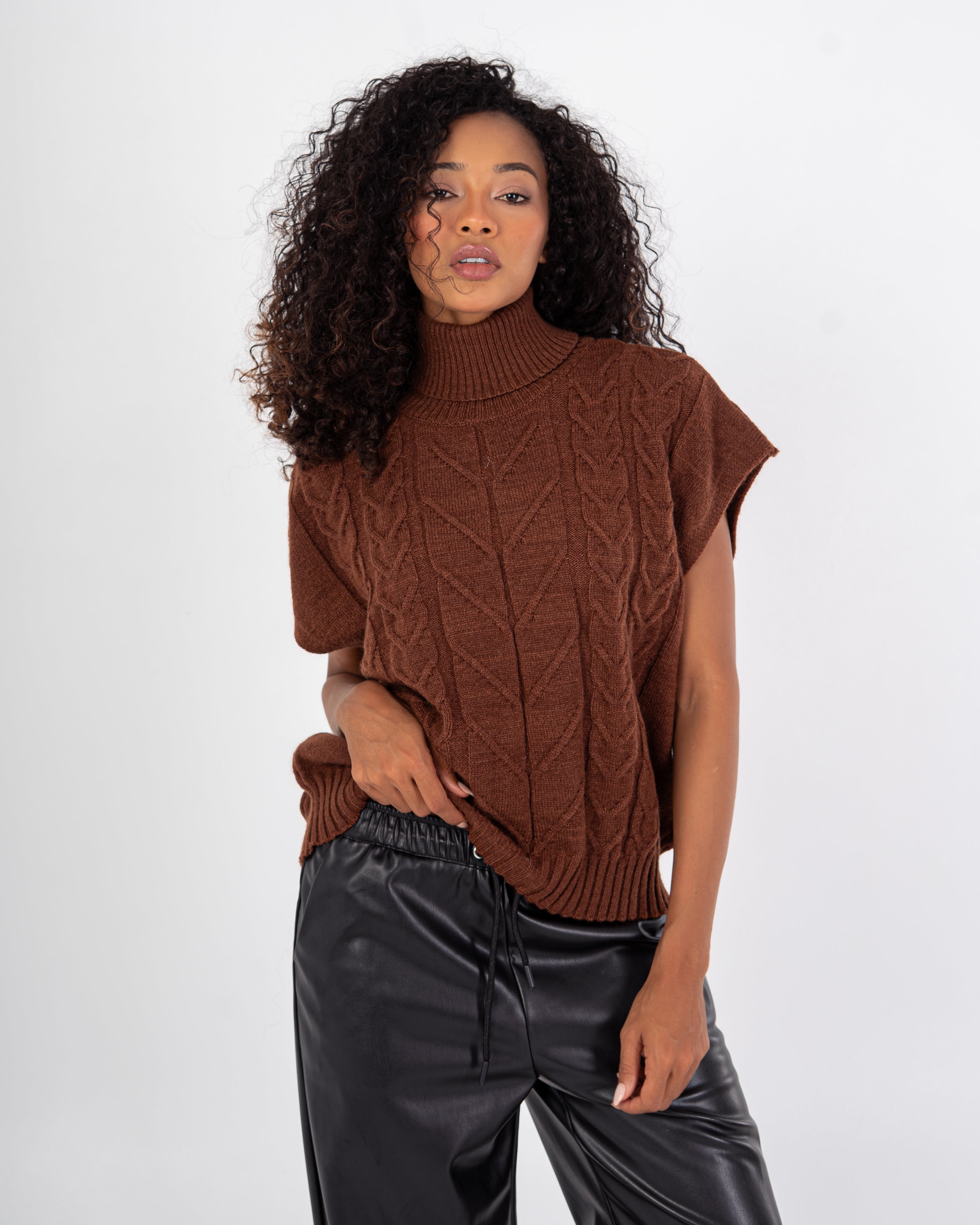 Knitwear Vest – Ribbed Pattern Design