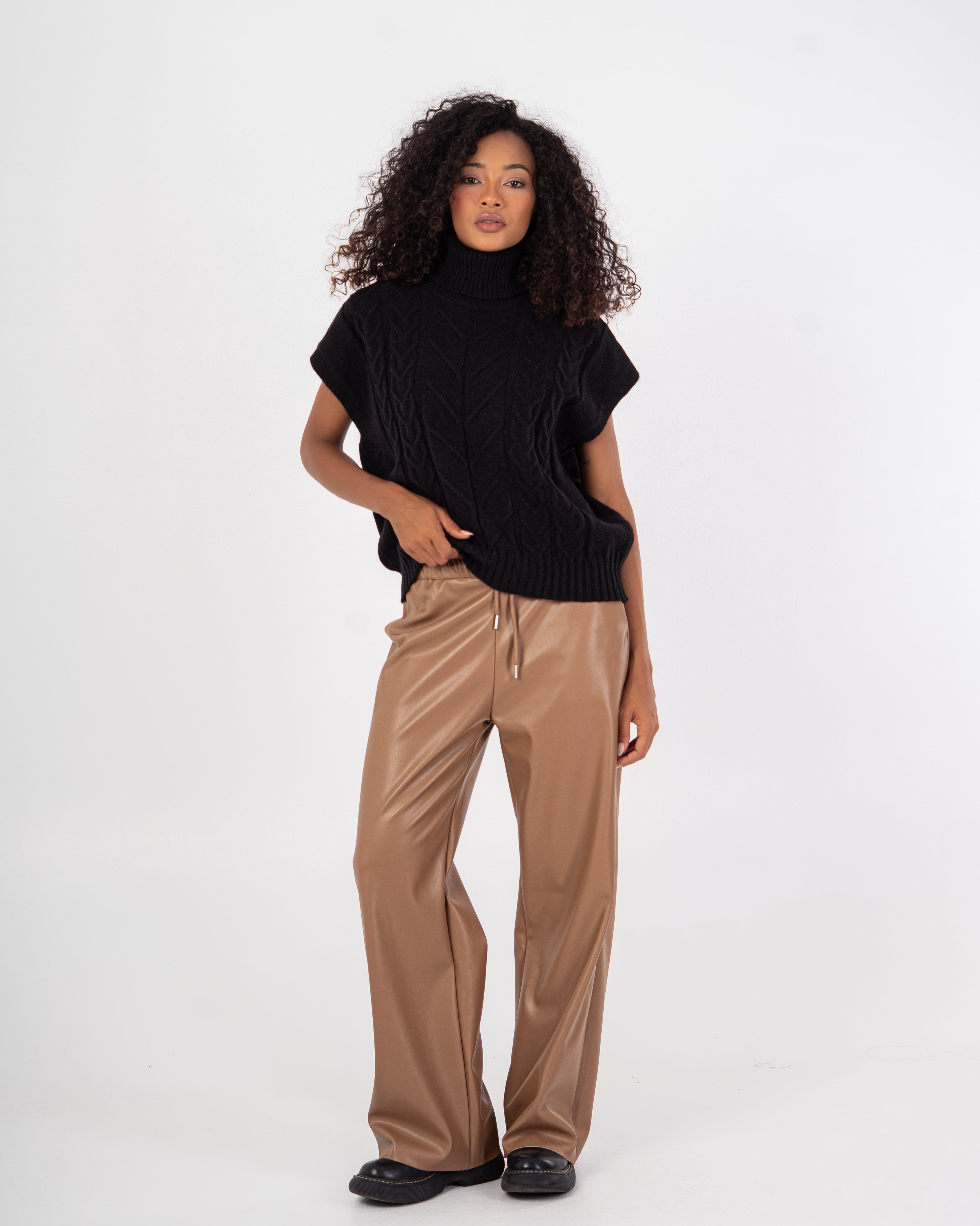 Knitwear Vest – Ribbed Pattern Design