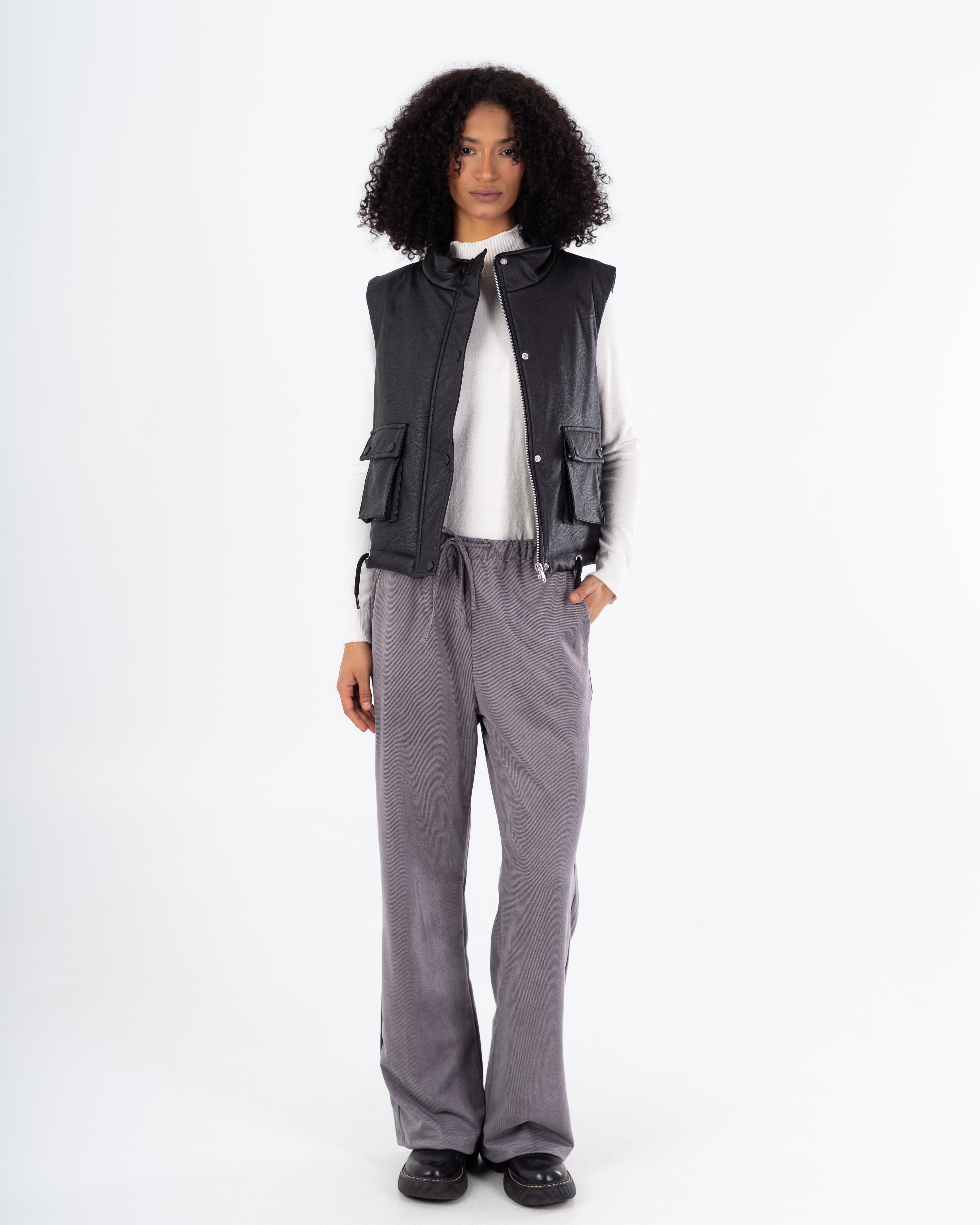 سترة جلدية قصيرة سادة – جيبان