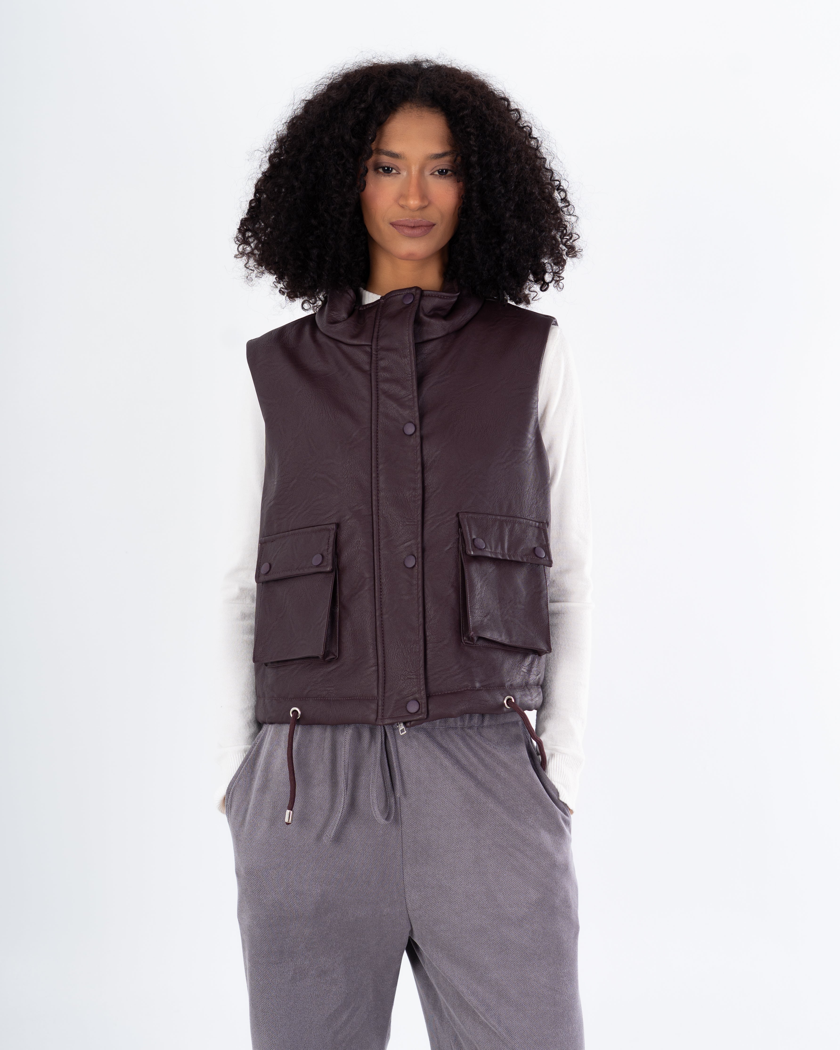 سترة جلدية قصيرة سادة – جيبان