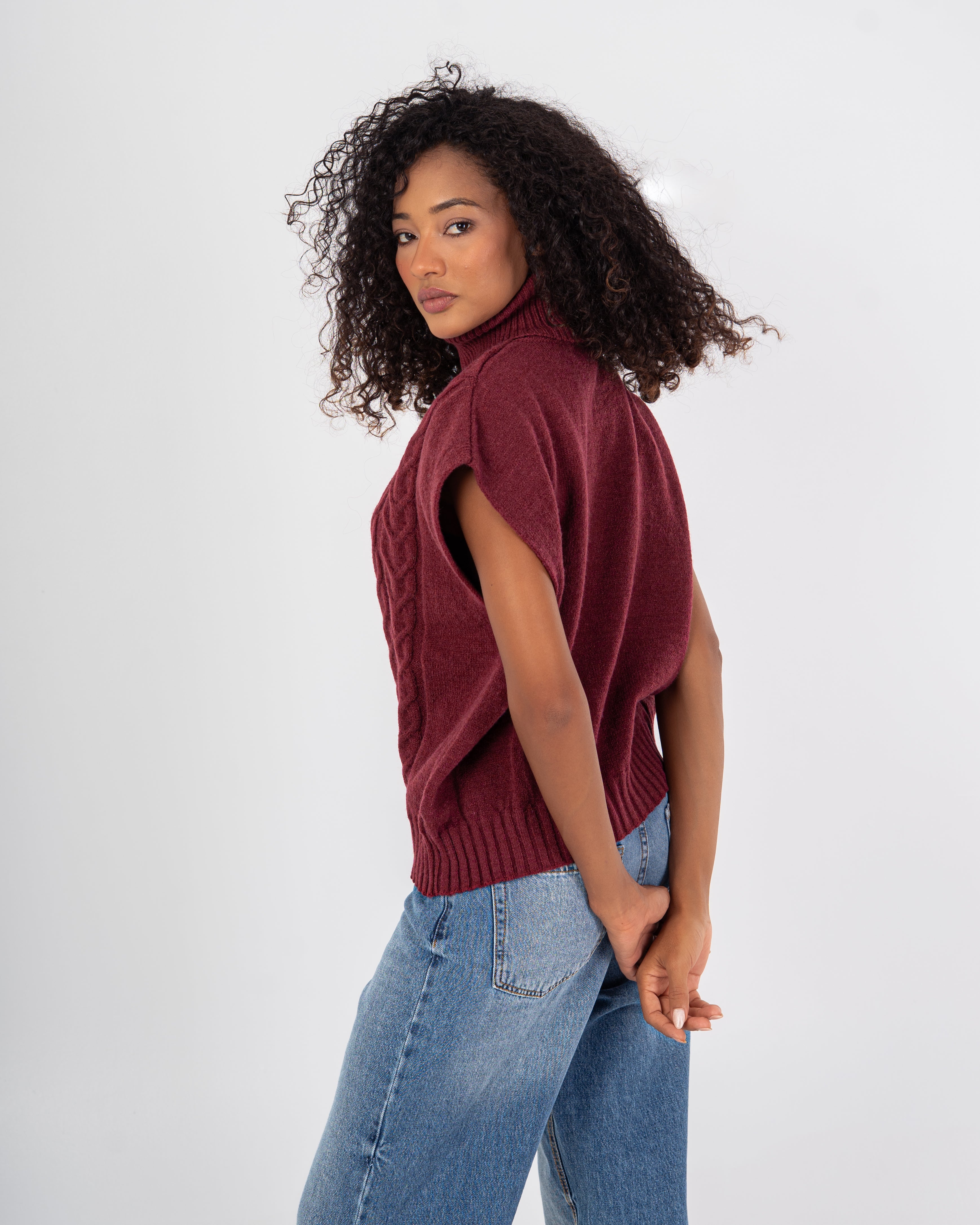 Knitwear Vest – Ribbed Pattern Design