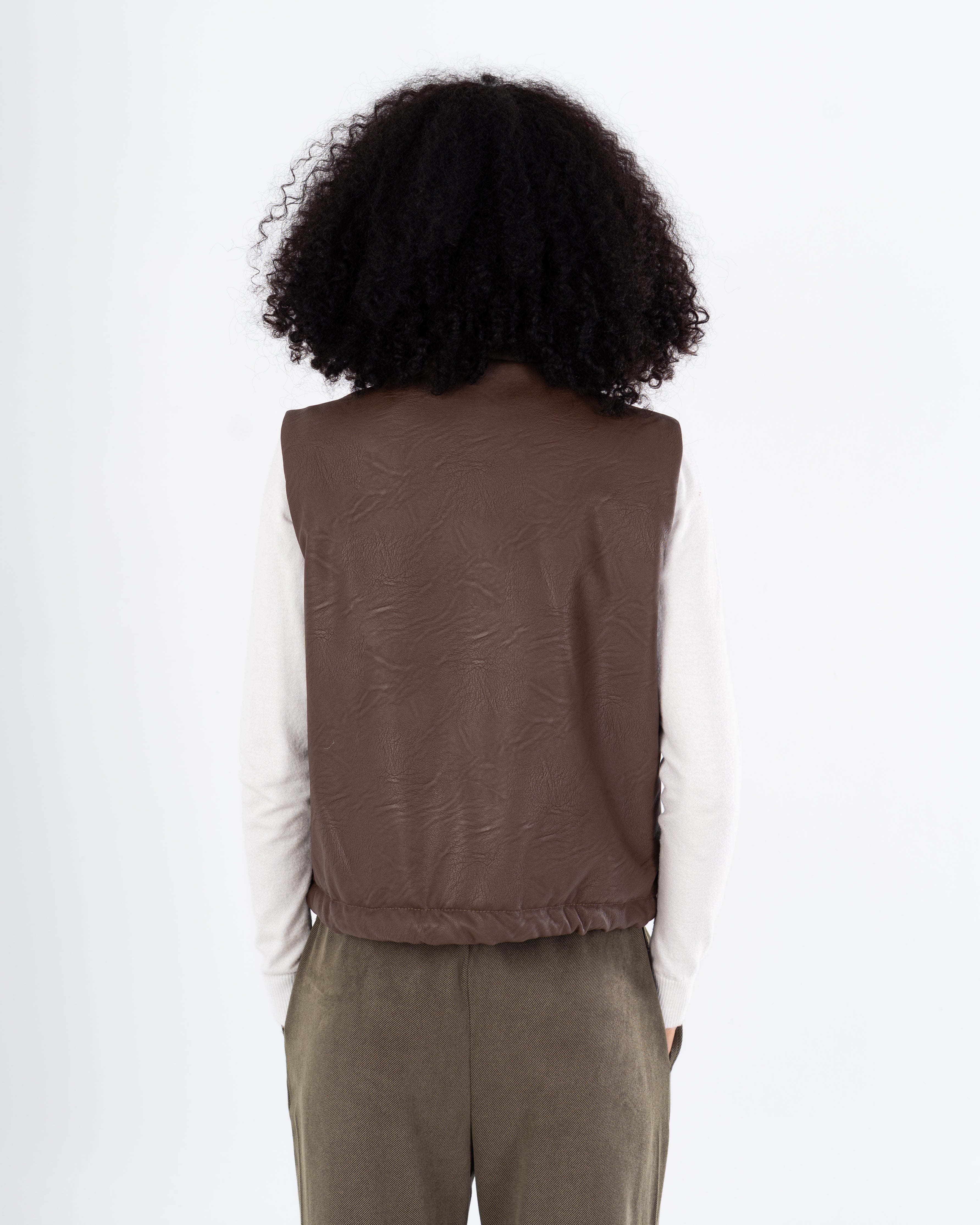 سترة جلدية قصيرة سادة – جيبان