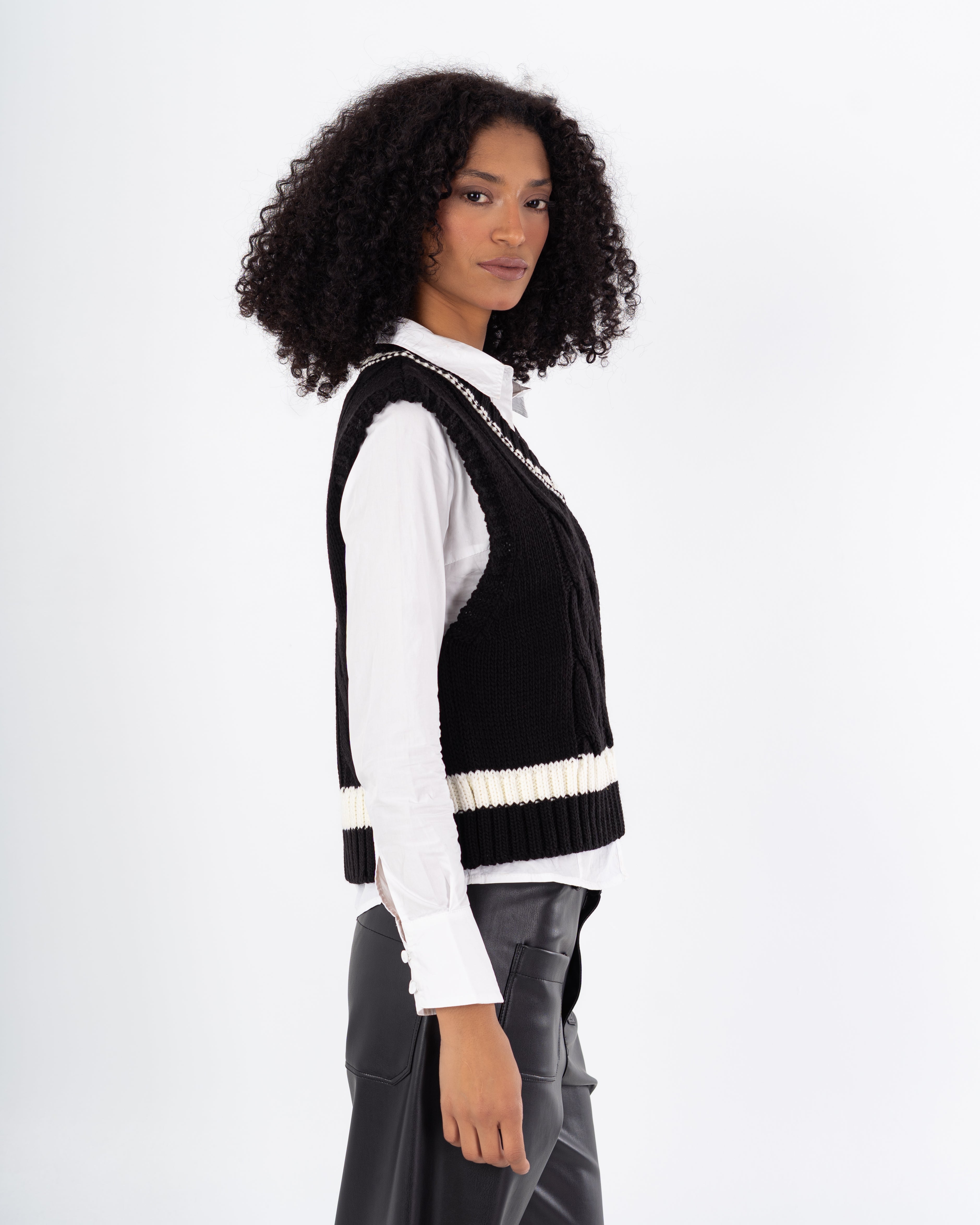 سترة محبوكة – مخططة في المنتصف (الخصر)