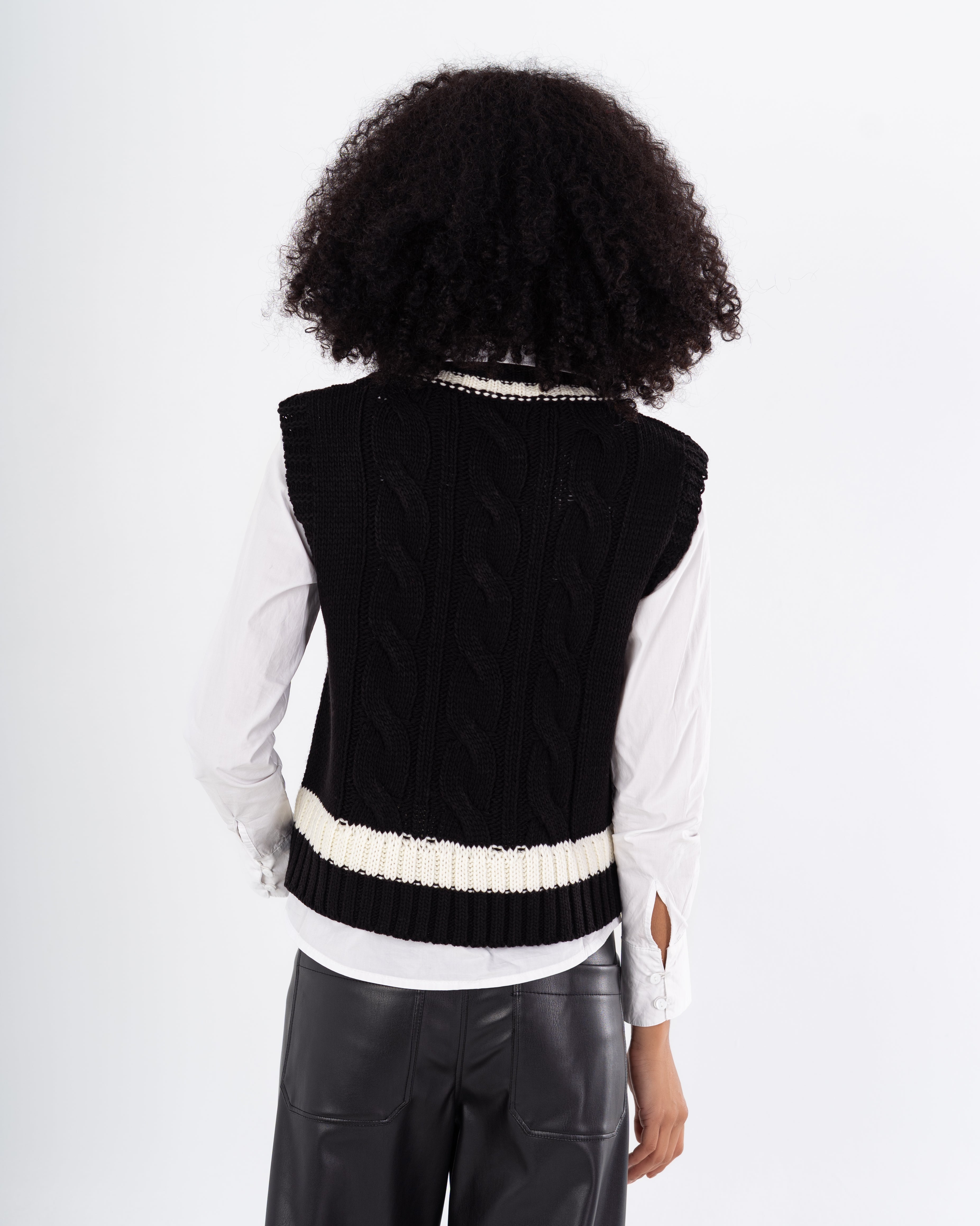 سترة محبوكة – مخططة في المنتصف (الخصر)