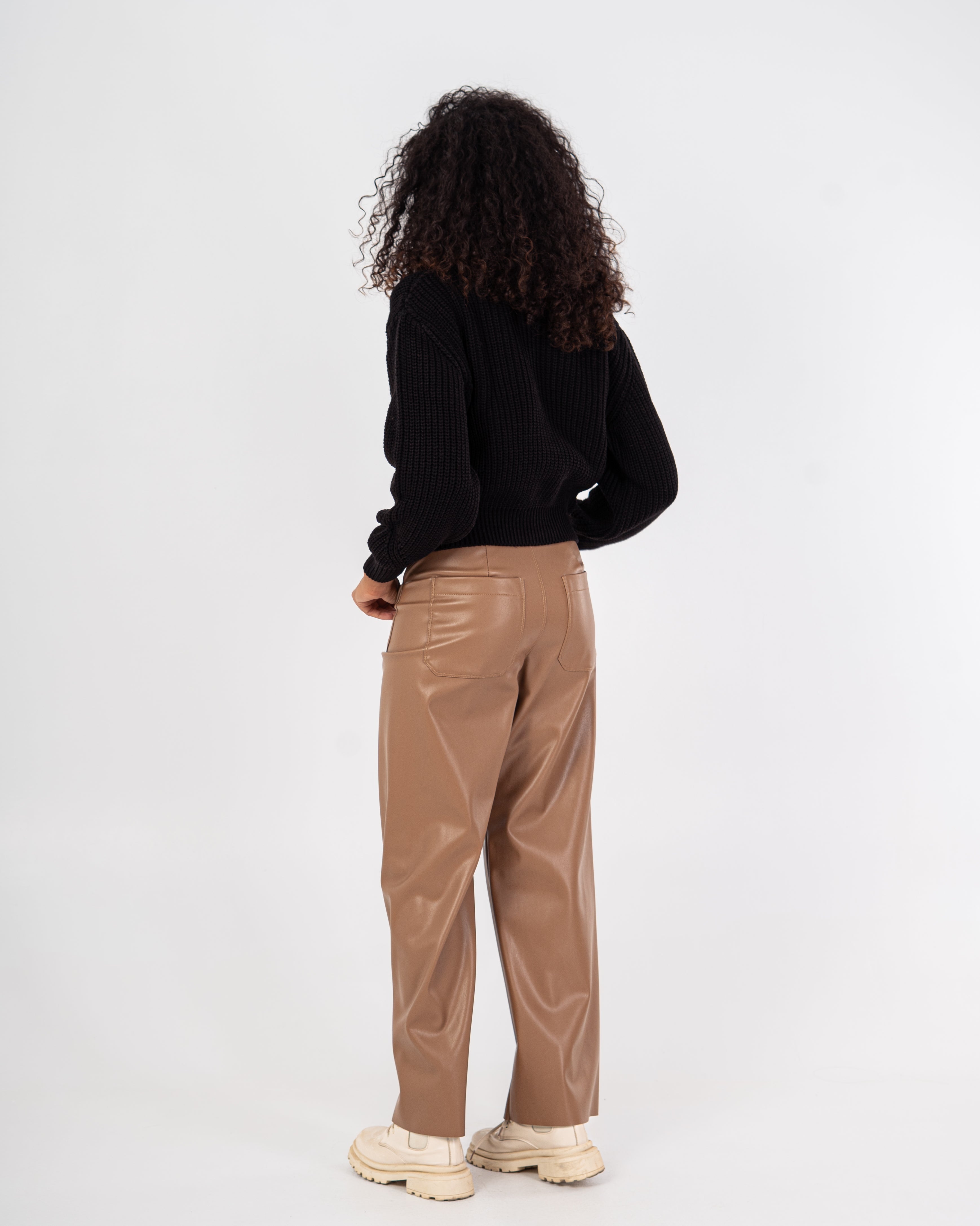 Knitwear Pullover – High Neck