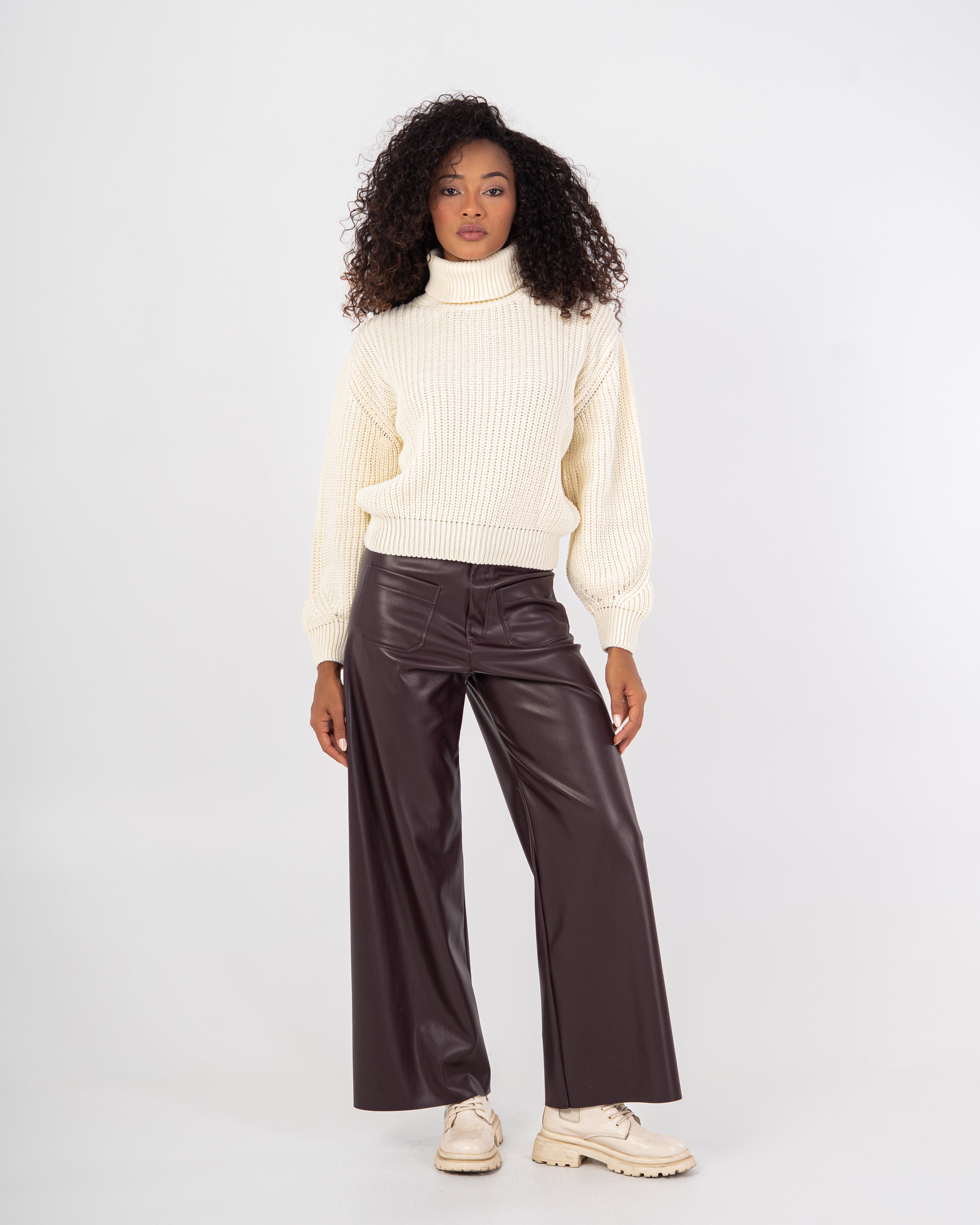 Knitwear Pullover – High Neck