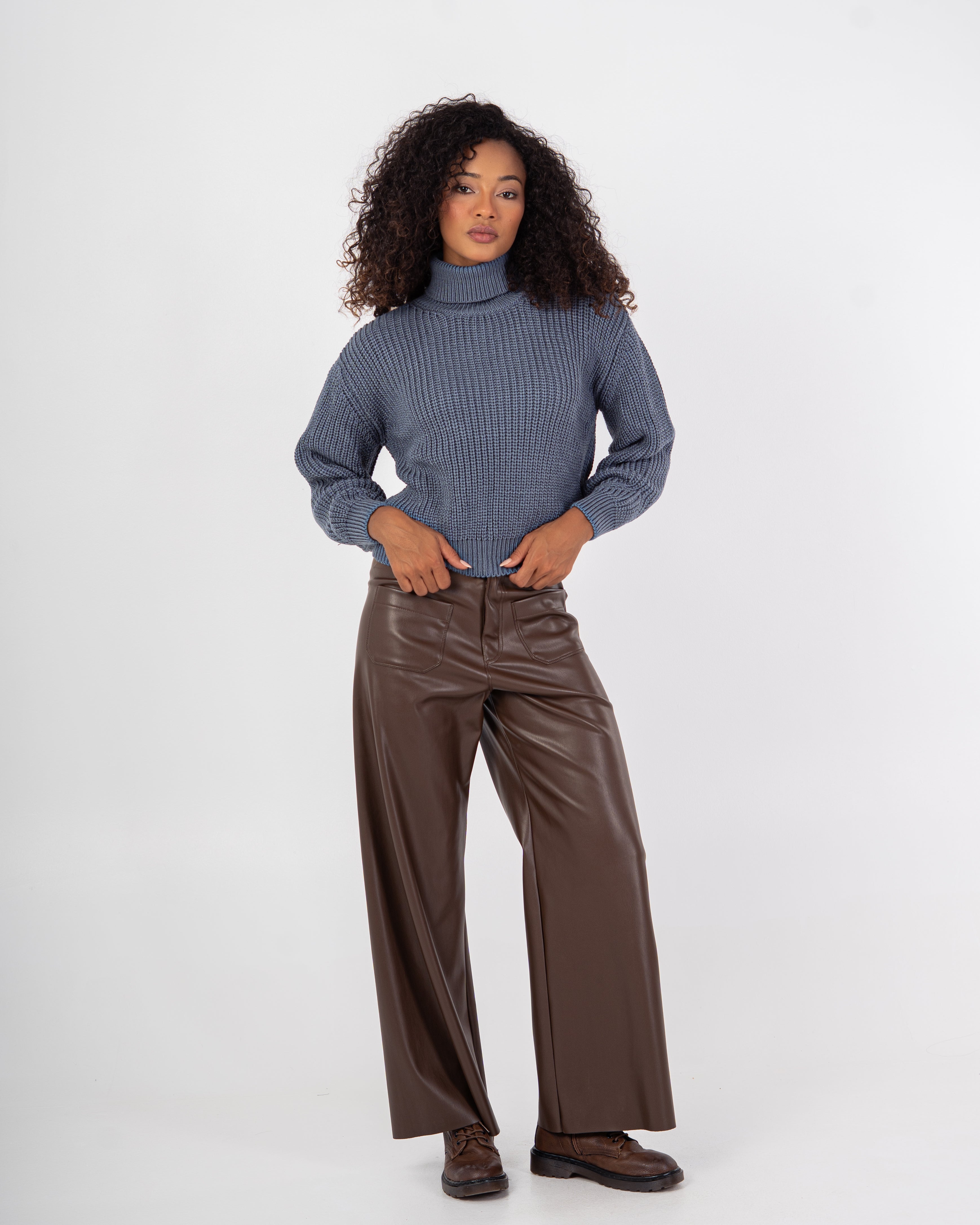 Knitwear Pullover – High Neck