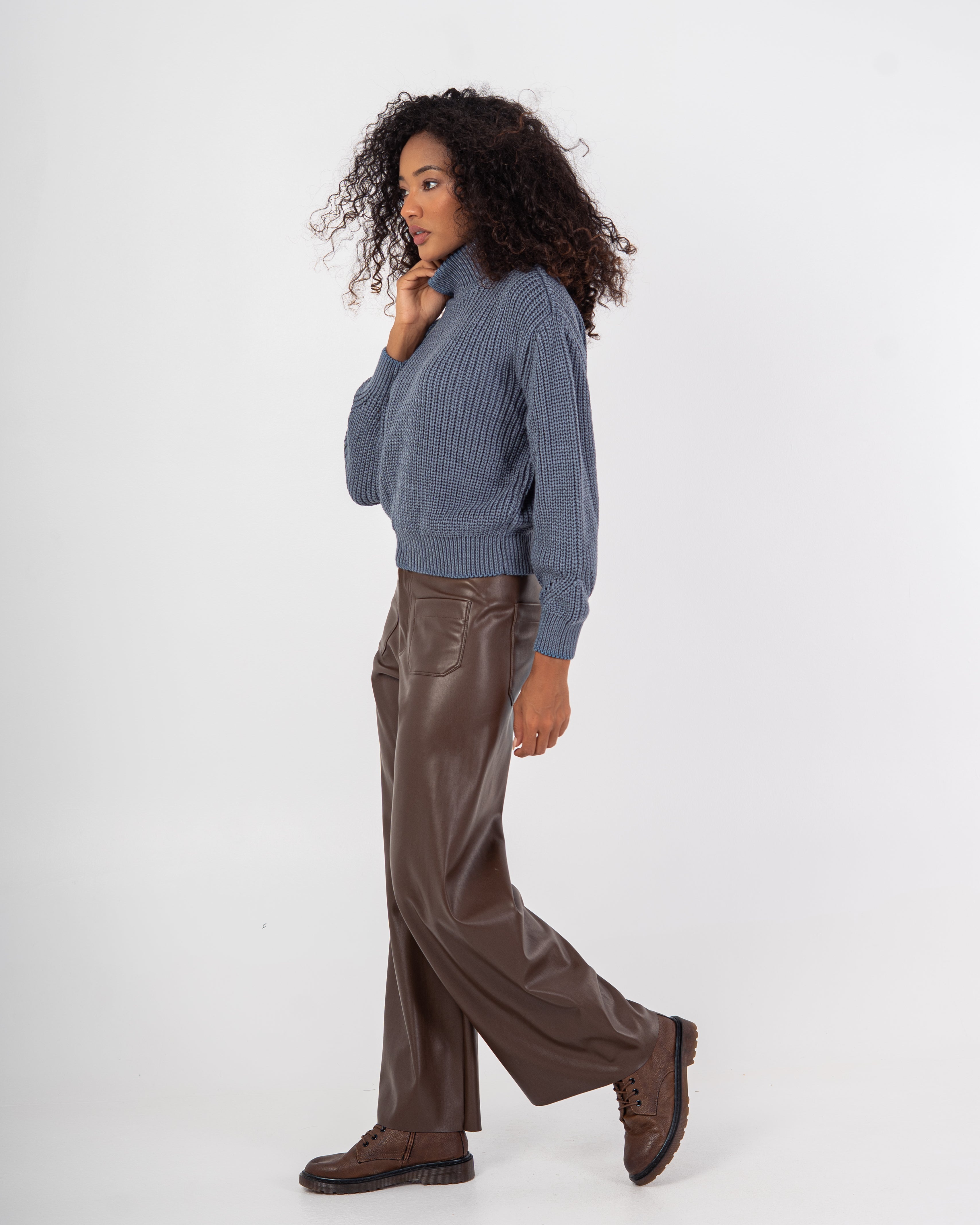 Knitwear Pullover – High Neck