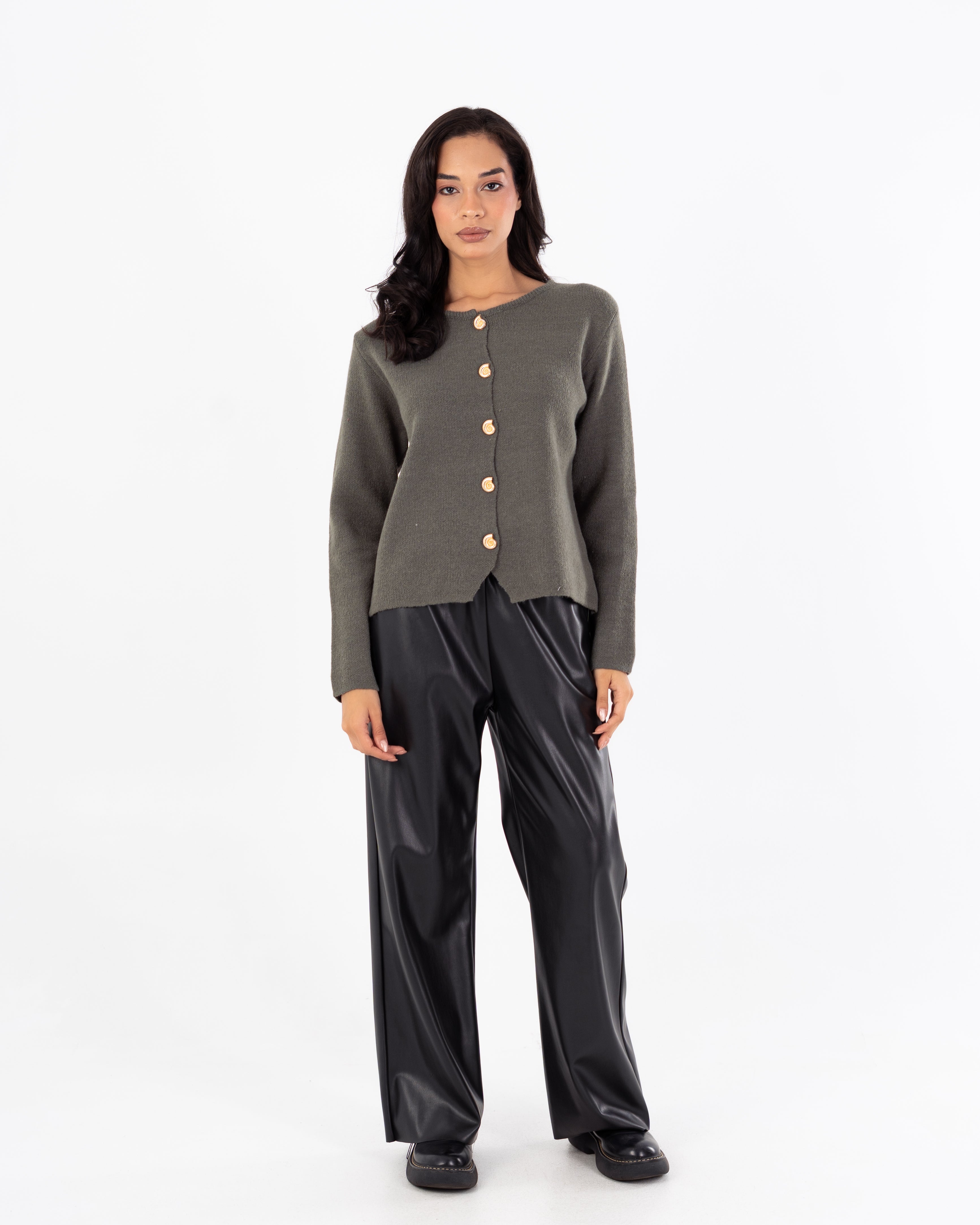 بلوفر تريكو سادة (أزرار ذهبية)