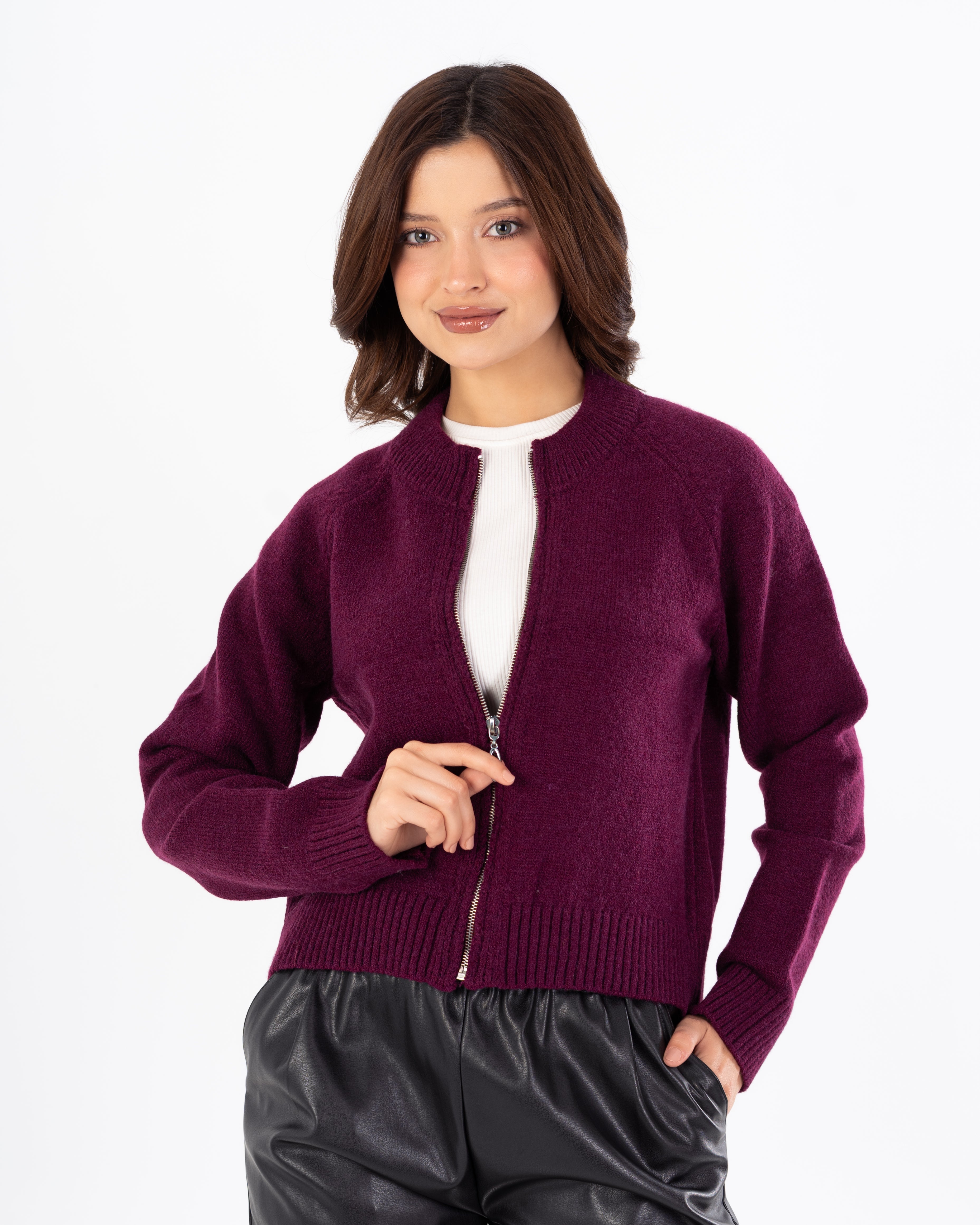 Short Cardigan – Simple Shoulder Embroidery