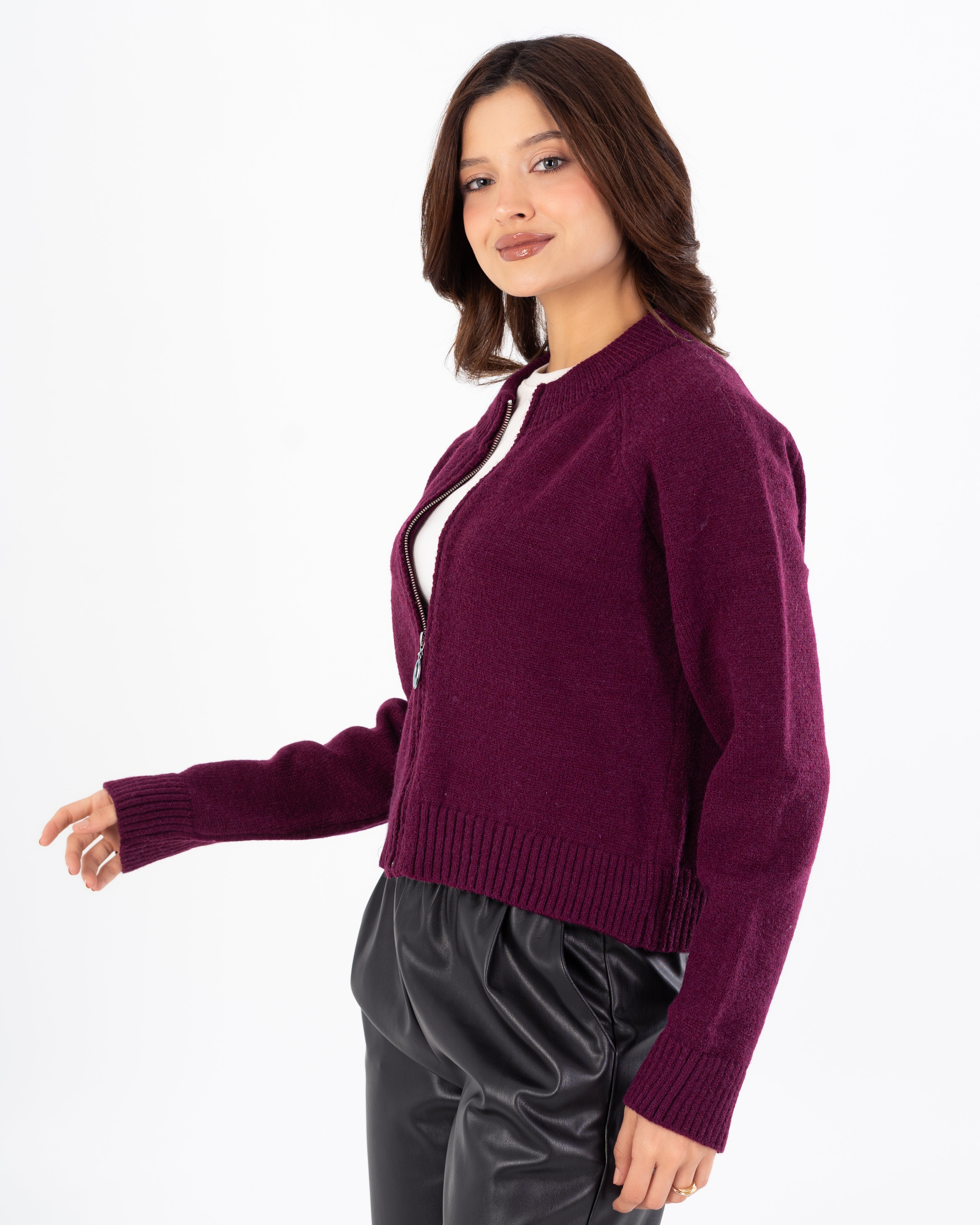 Short Cardigan – Simple Shoulder Embroidery