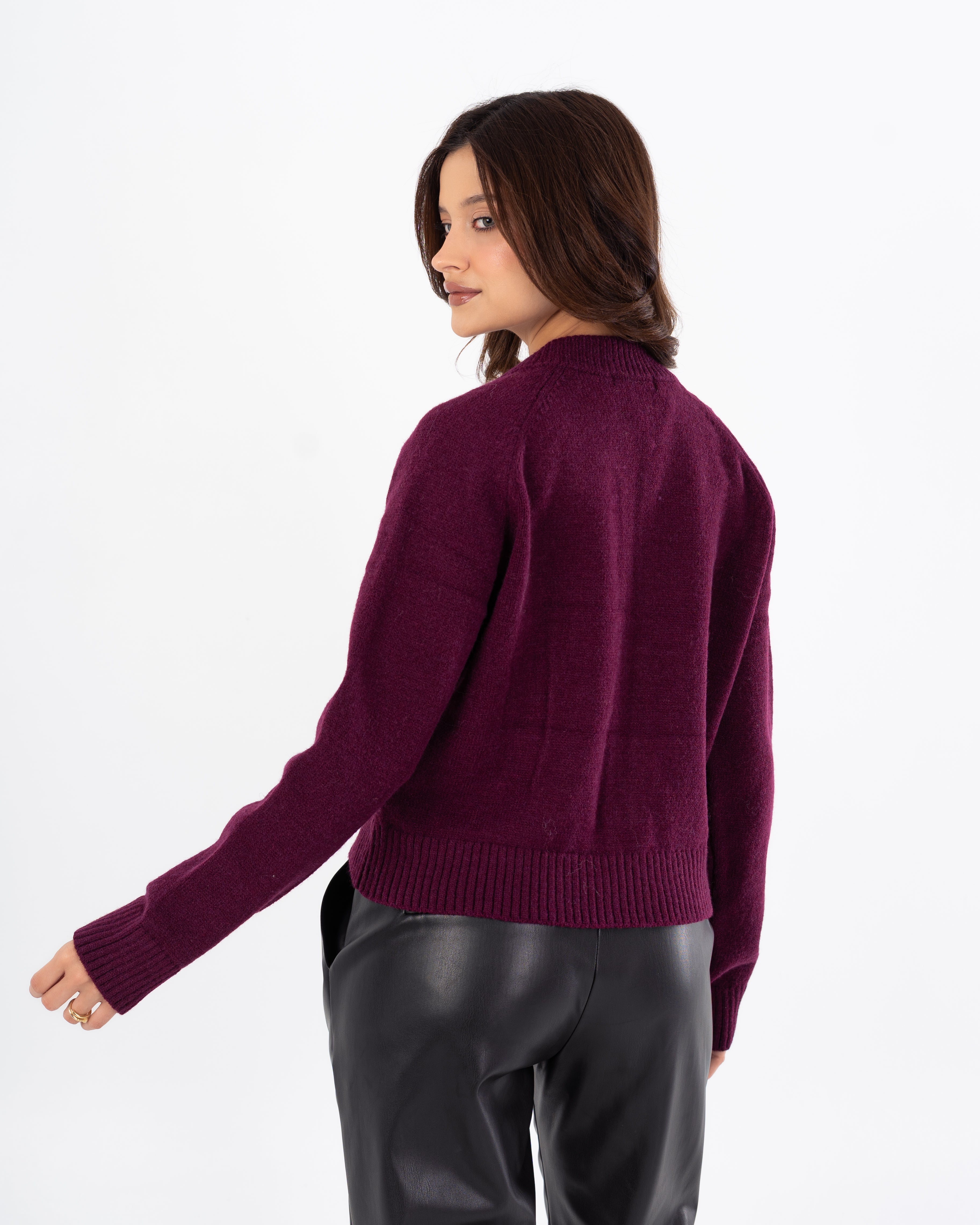 Short Cardigan – Simple Shoulder Embroidery