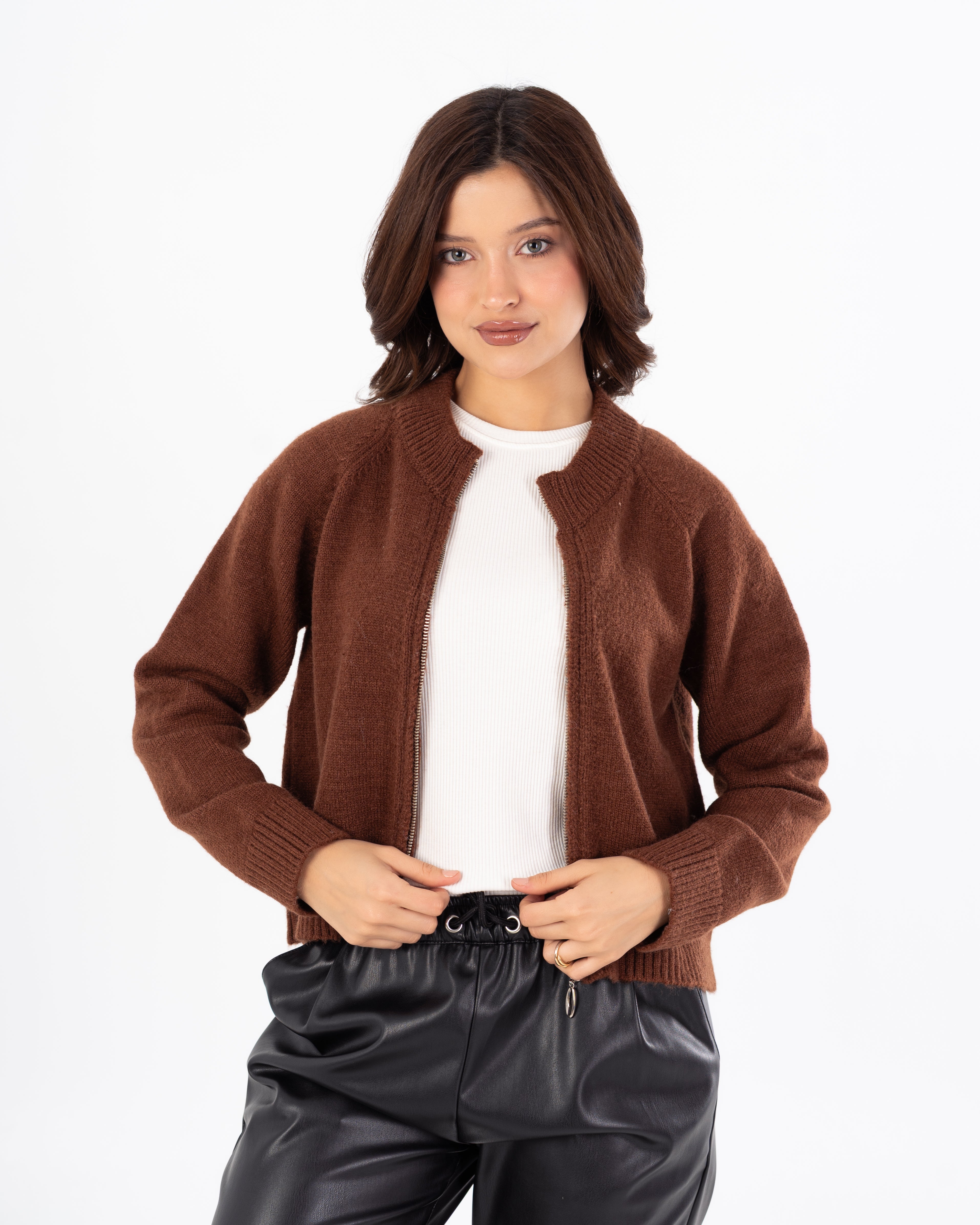 Short Cardigan – Simple Shoulder Embroidery