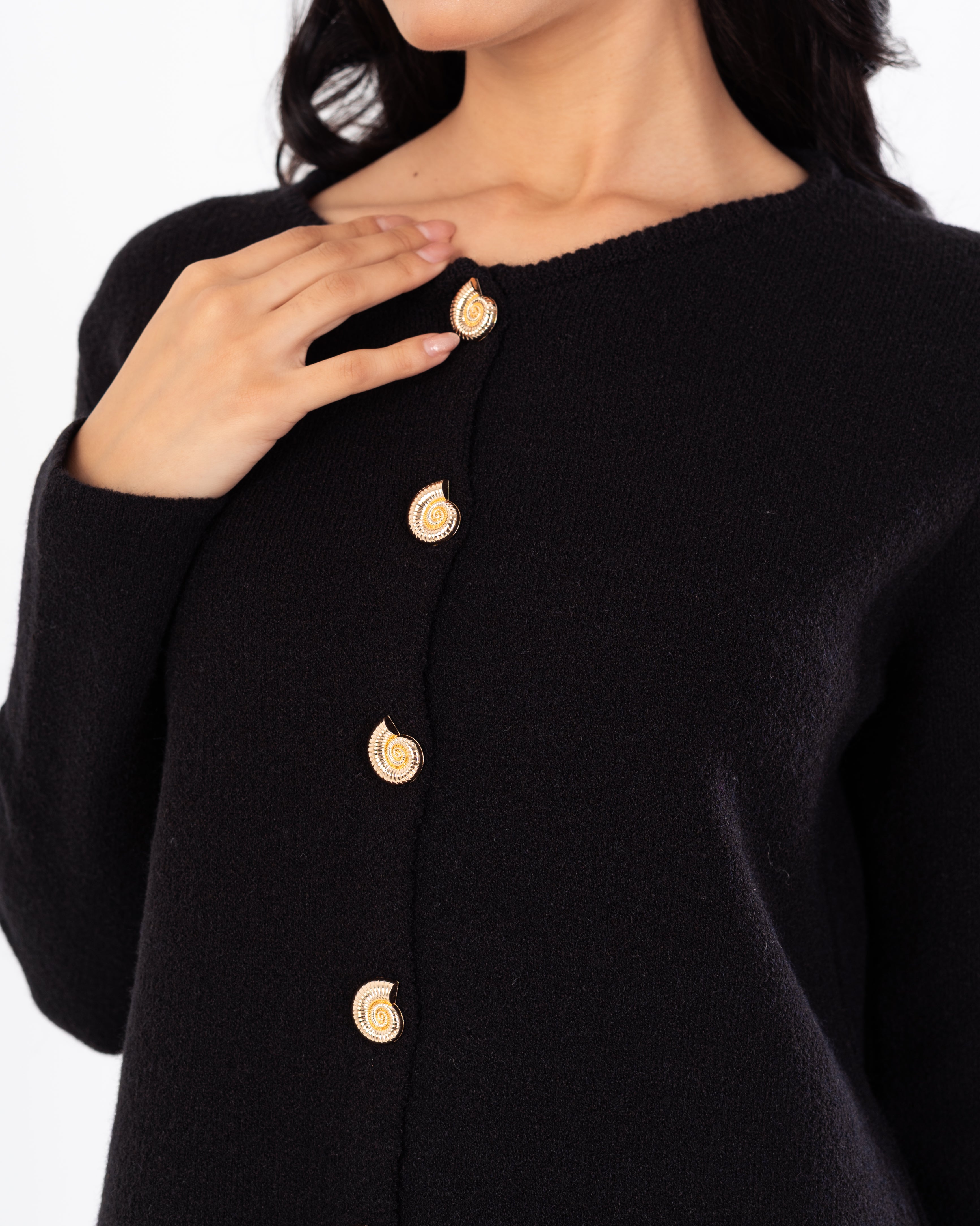 بلوفر تريكو سادة (أزرار ذهبية)