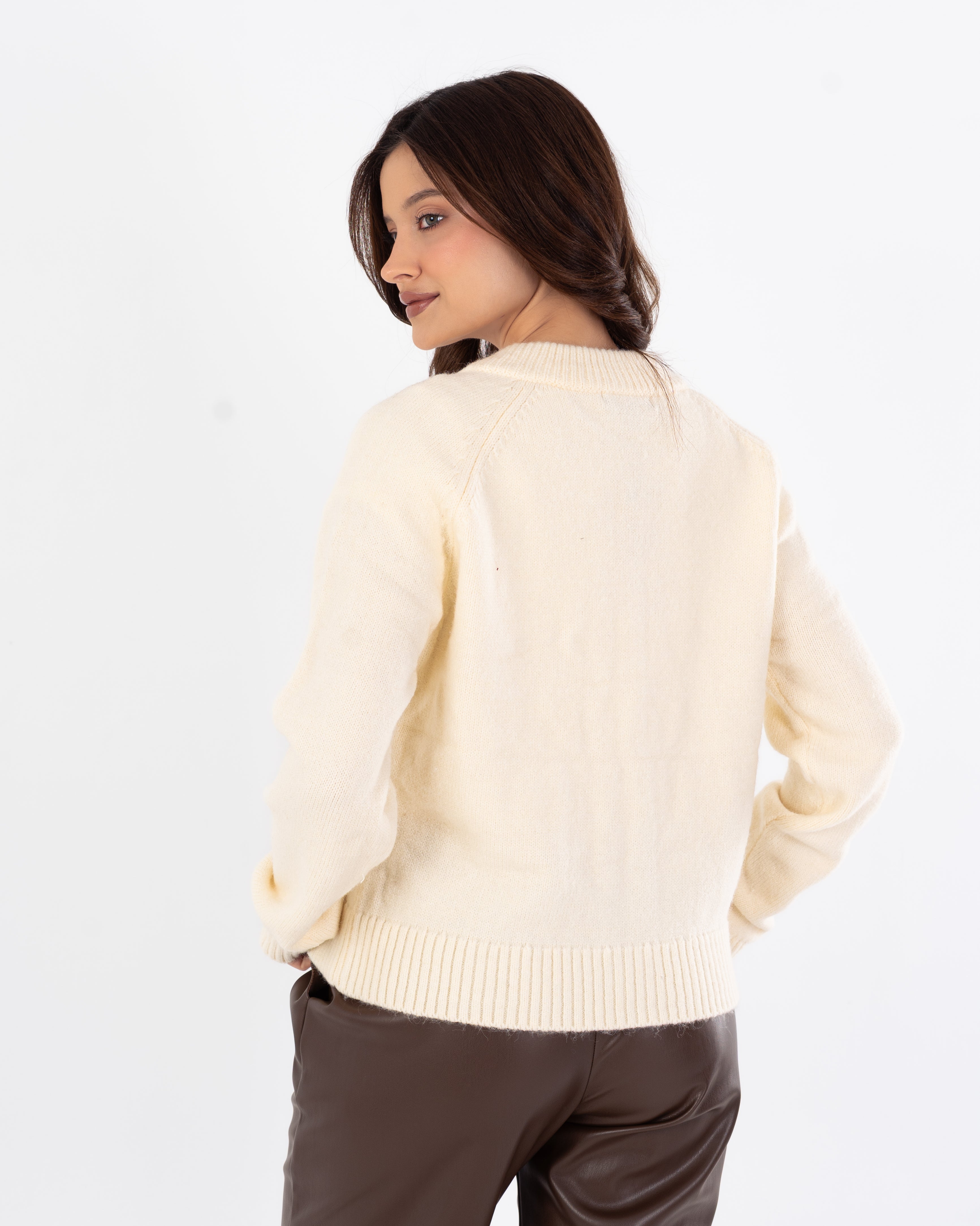 Short Cardigan – Simple Shoulder Embroidery