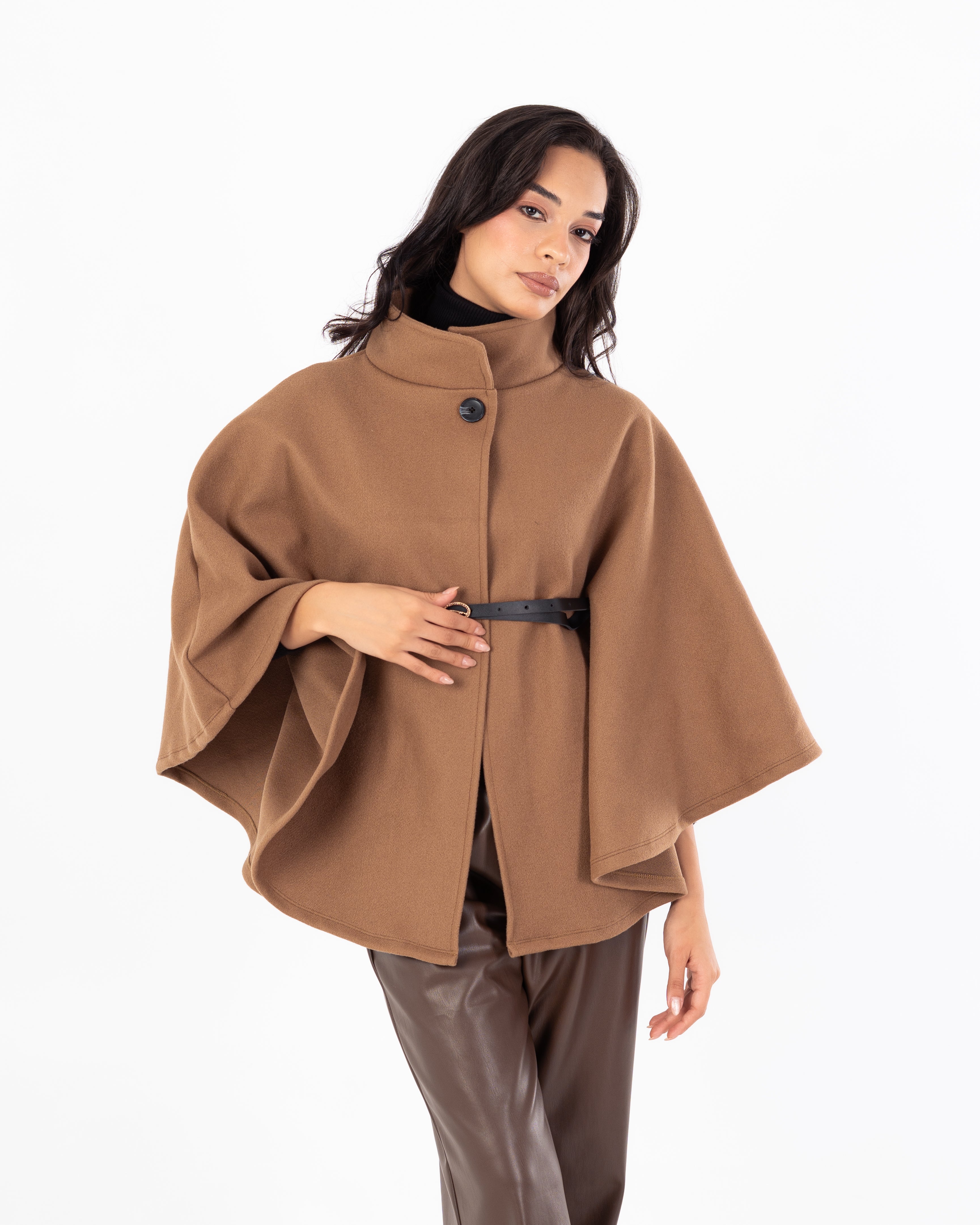 بلوفر بدون أكمام مع حزام