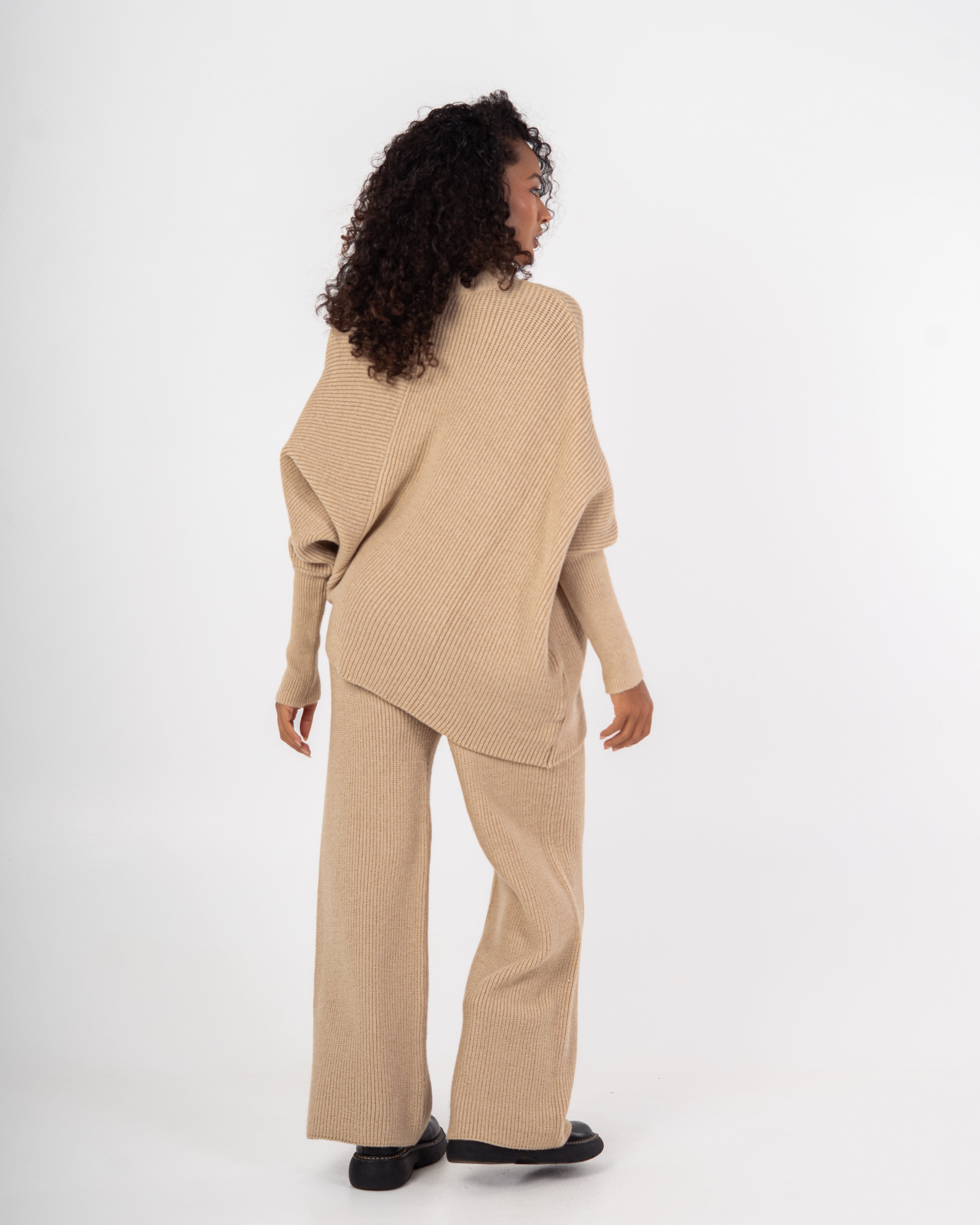 سويت شيرت محبوك – سادة (بلوفر طويل)