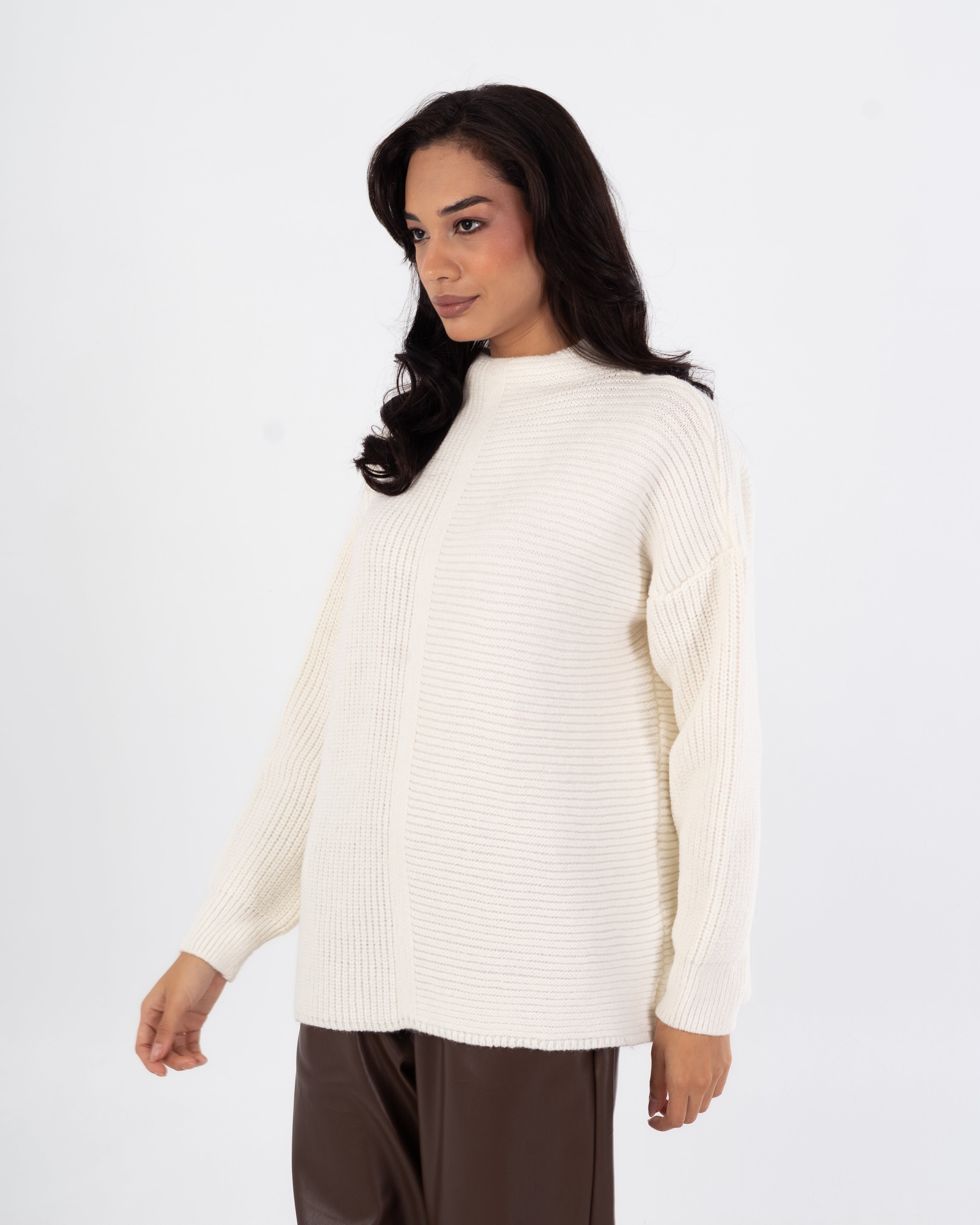 بلوفر سادة برقبة طويلة - خط وسط فاتح