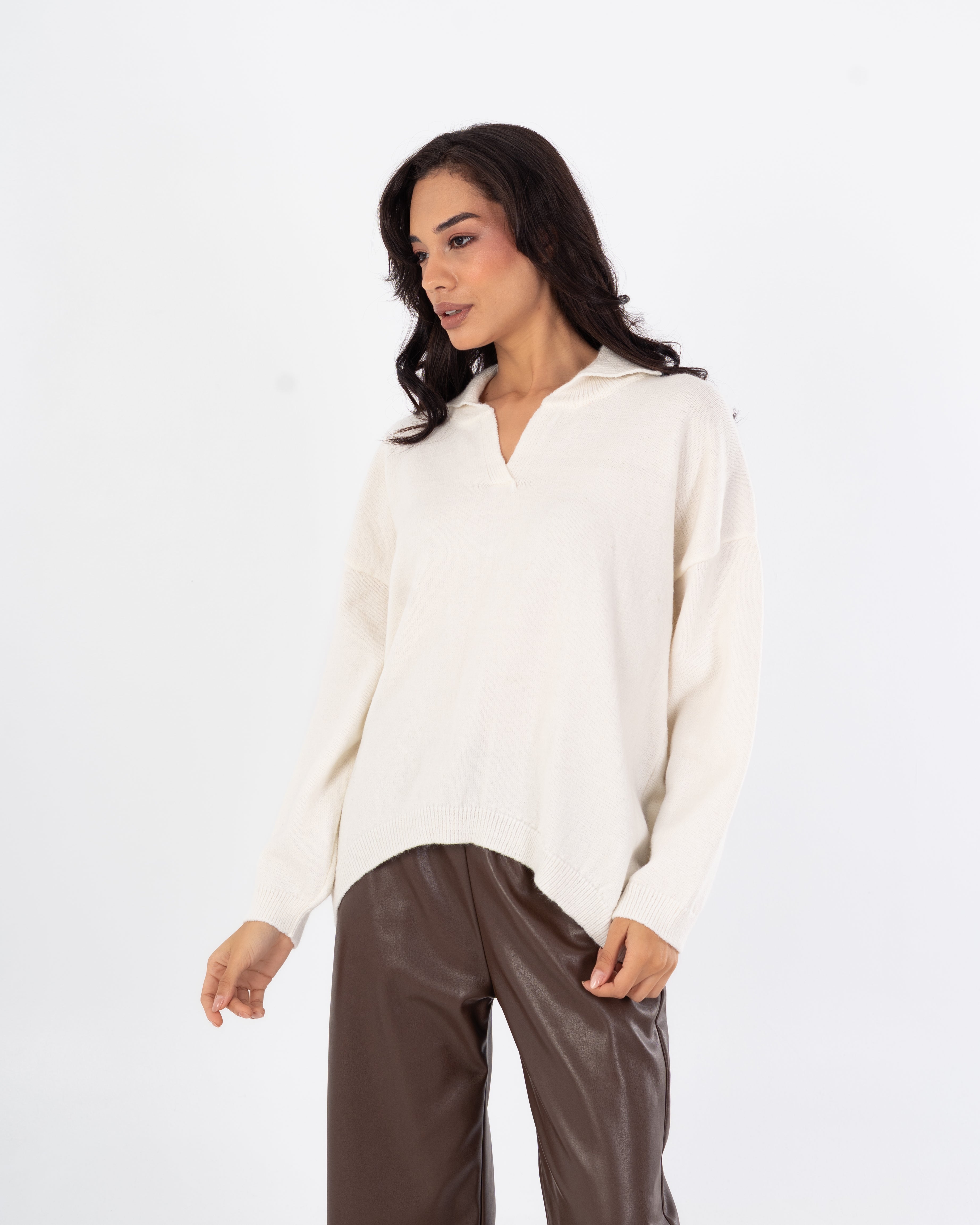 بلوفر كبير الحجم – رقبة على شكل حرف V (ألوان)