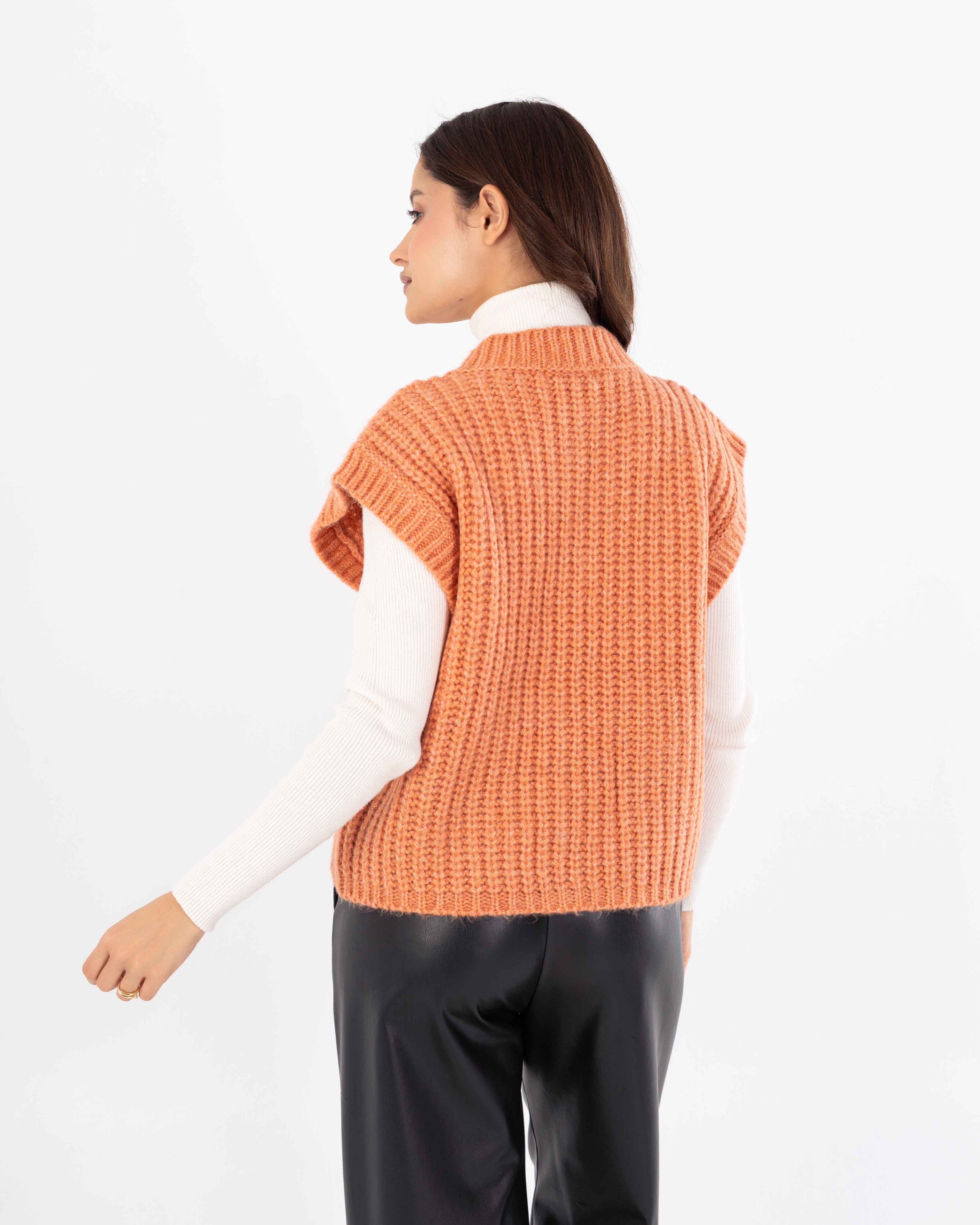 Knitwear Vest With Buttons - (Two-Pockets)