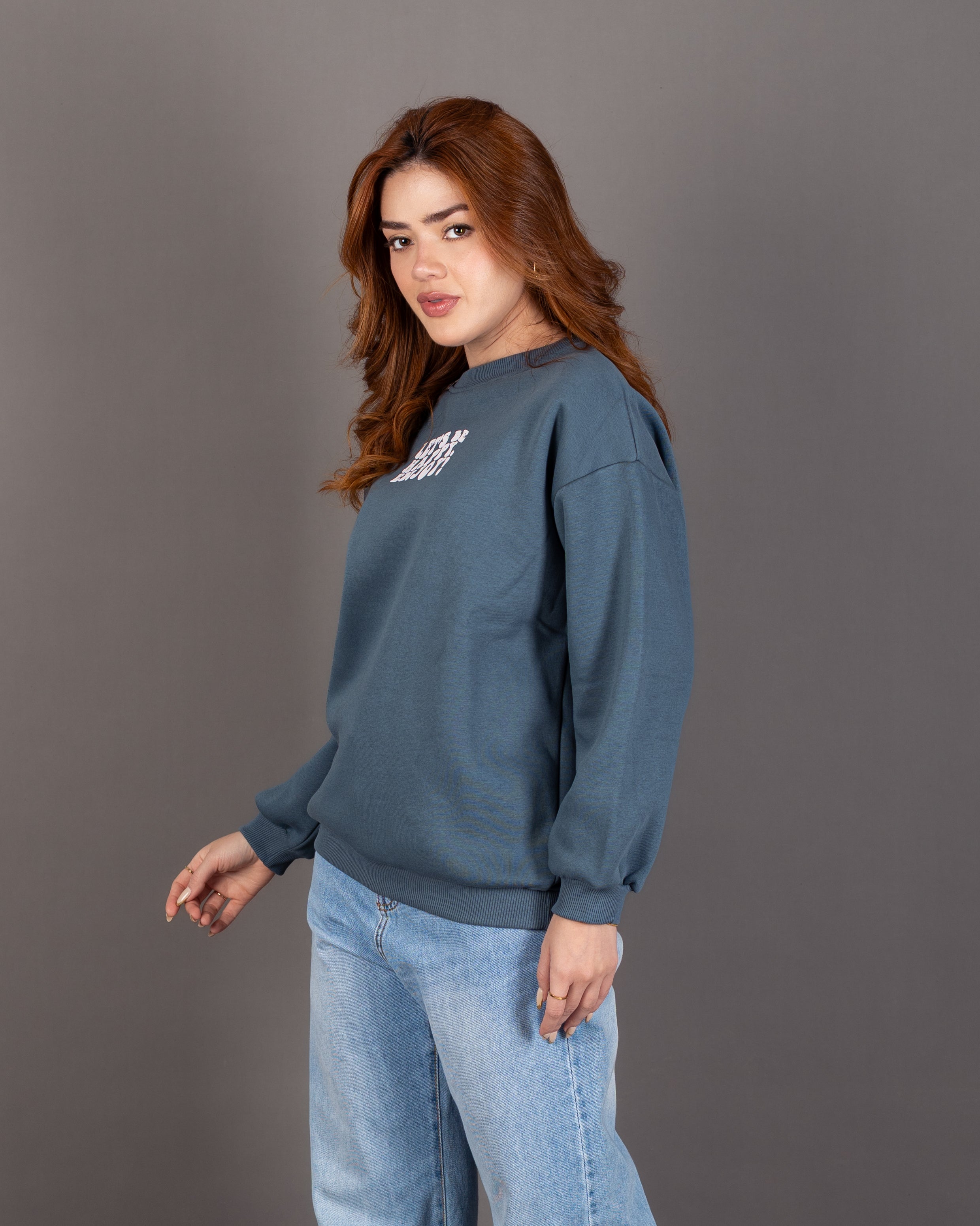 سويت شيرت مطبوع كبير الحجم - برقبة دائرية