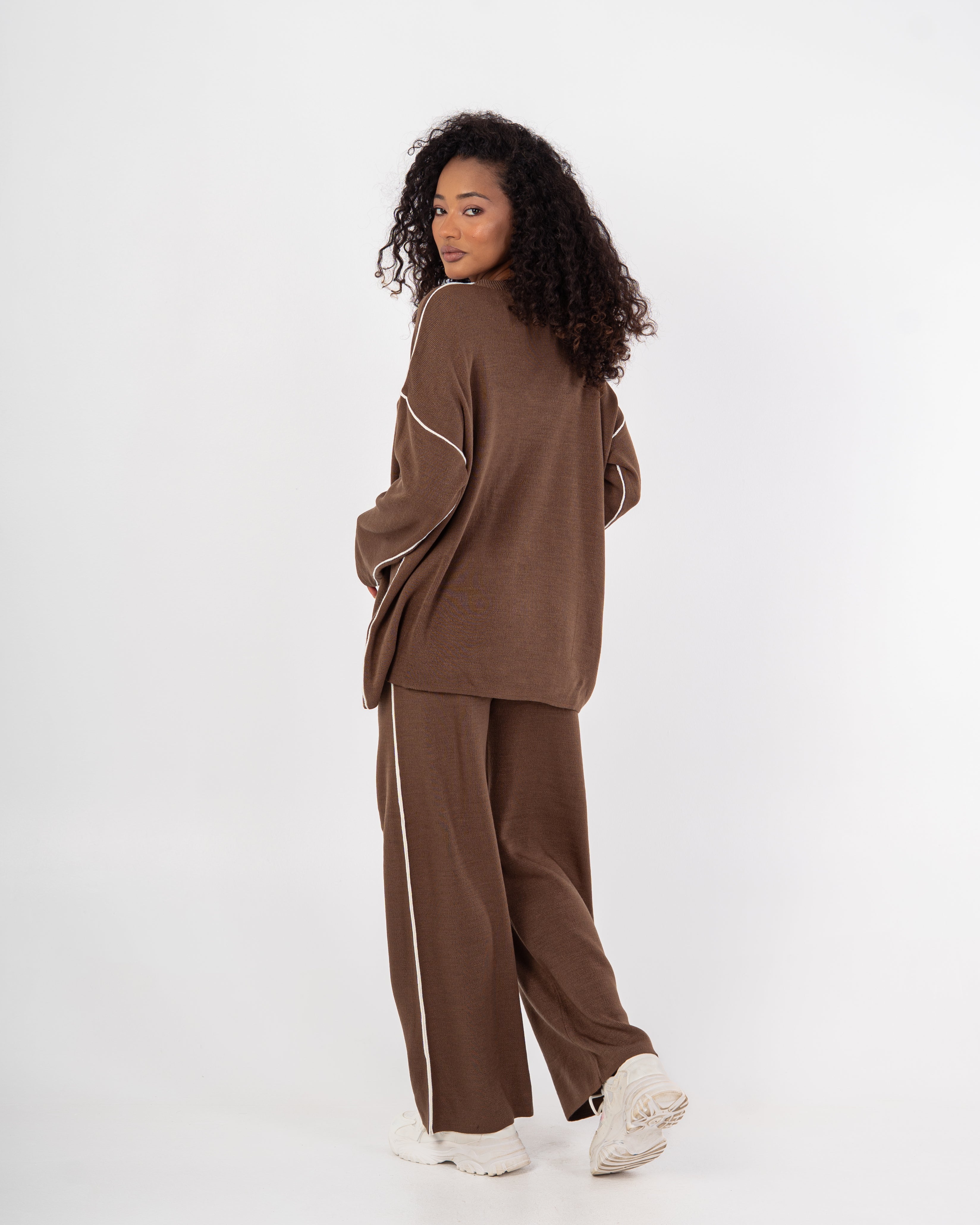 Knitwear plain suit with stitches