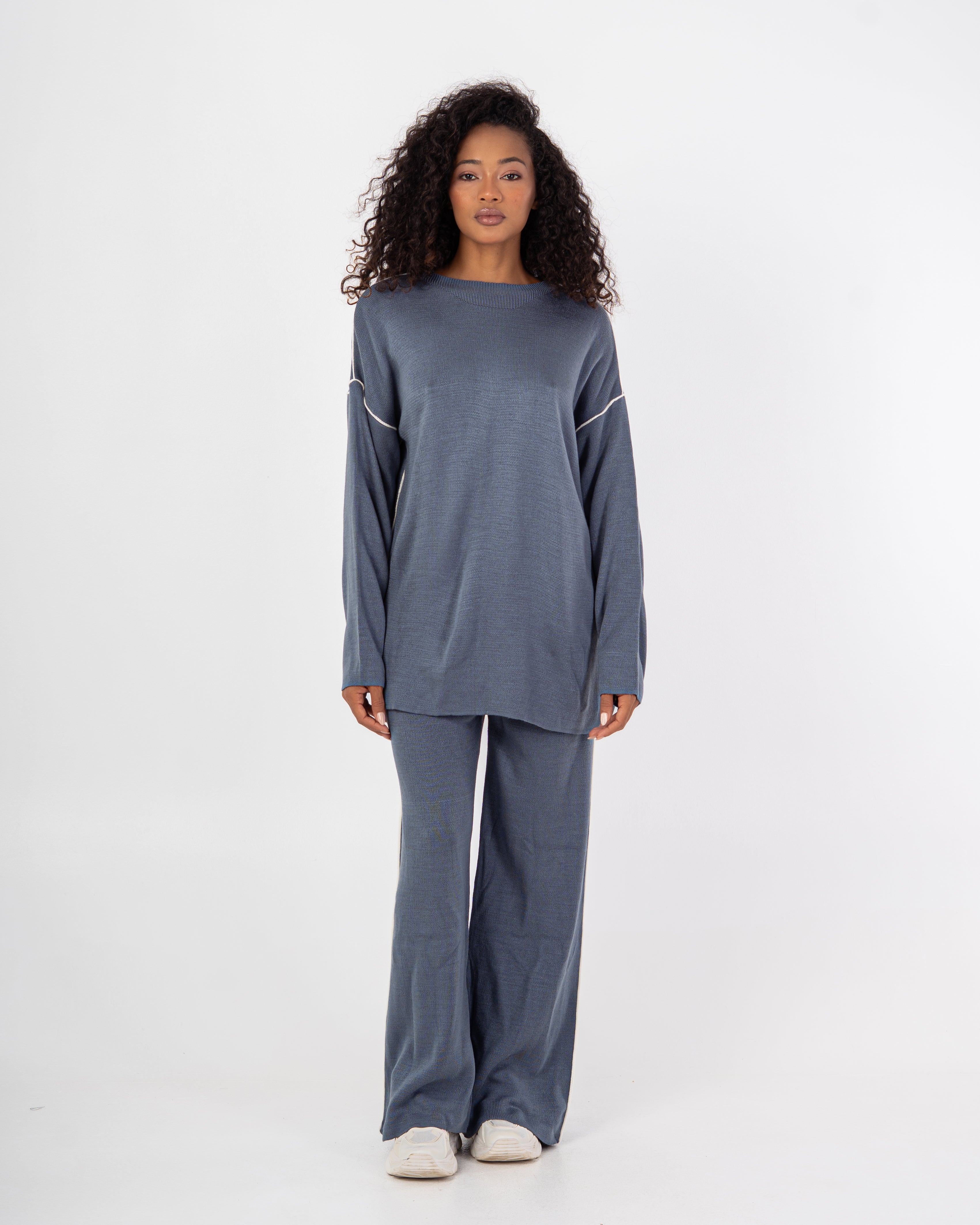 Knitwear plain suit with stitches