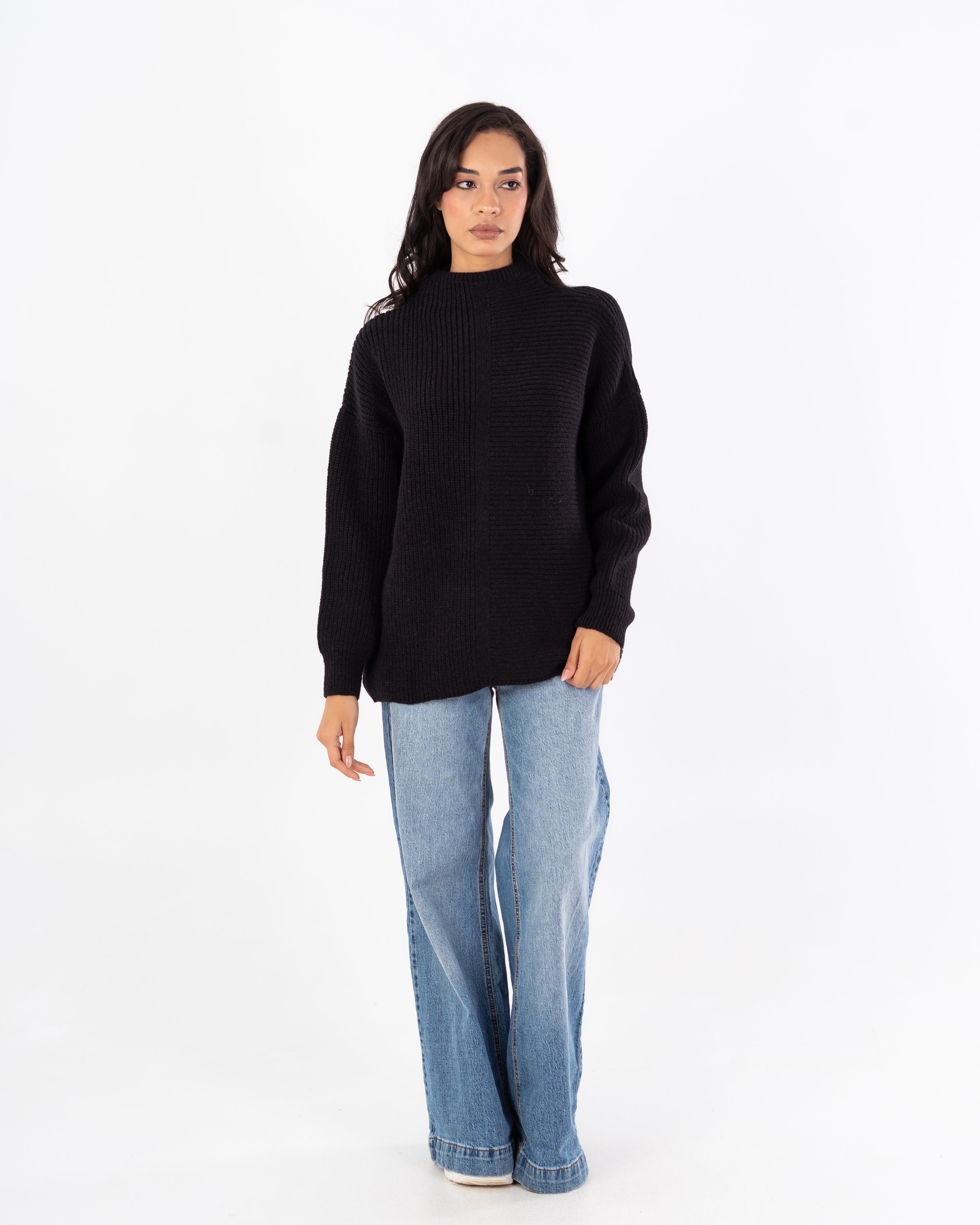 بلوفر سادة برقبة طويلة - خط وسط فاتح